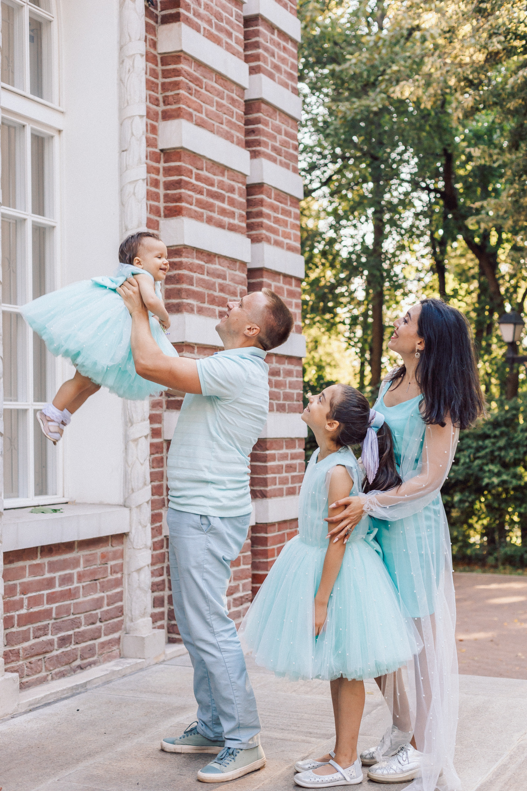 Семейная прогулка в парке Царицыно