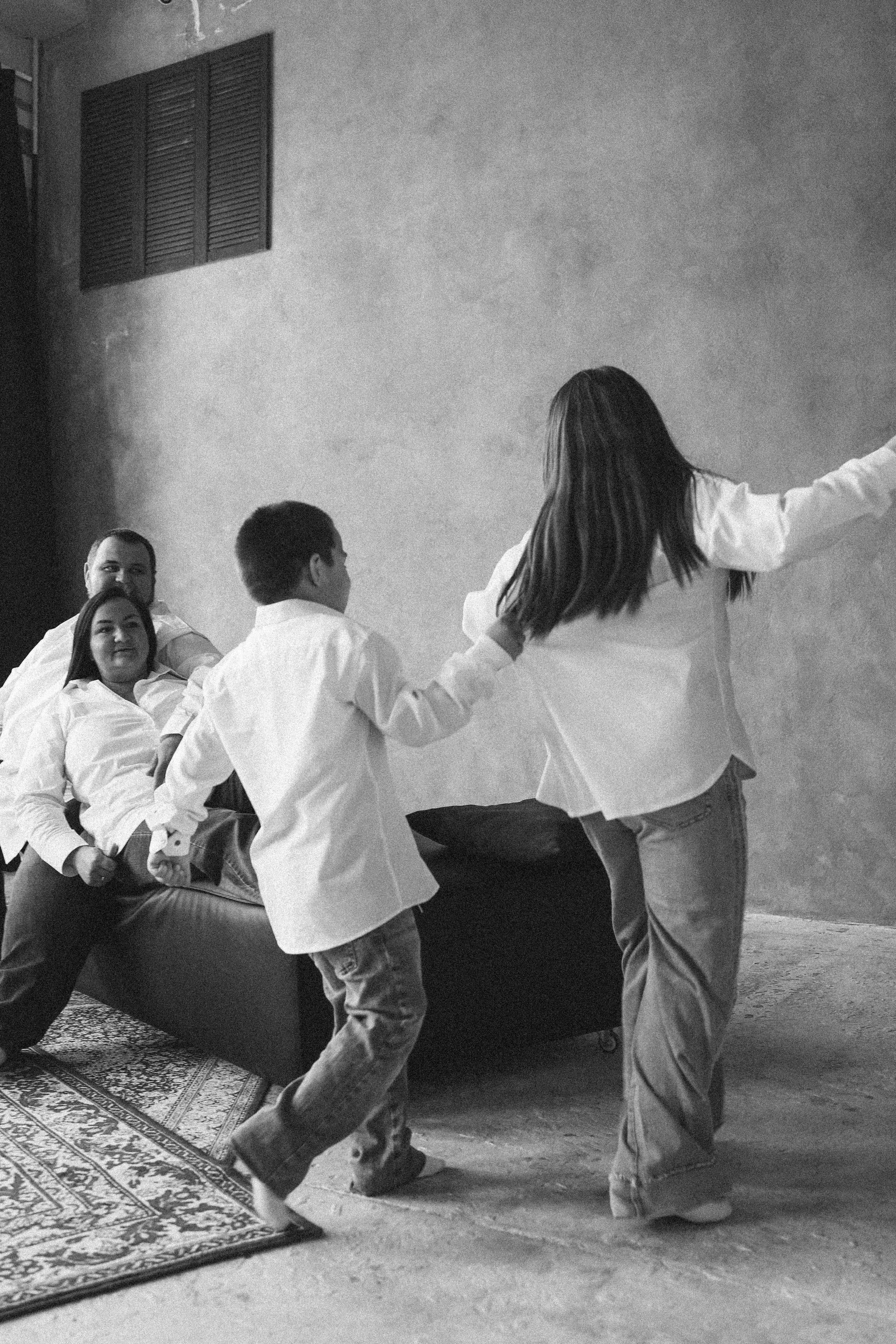 Полина Александр Мария и Иван- фотостудия Bliss- Луначарского 31. Семейный и детский фотограф в  г. Екатеринбурге Холодова Юлия