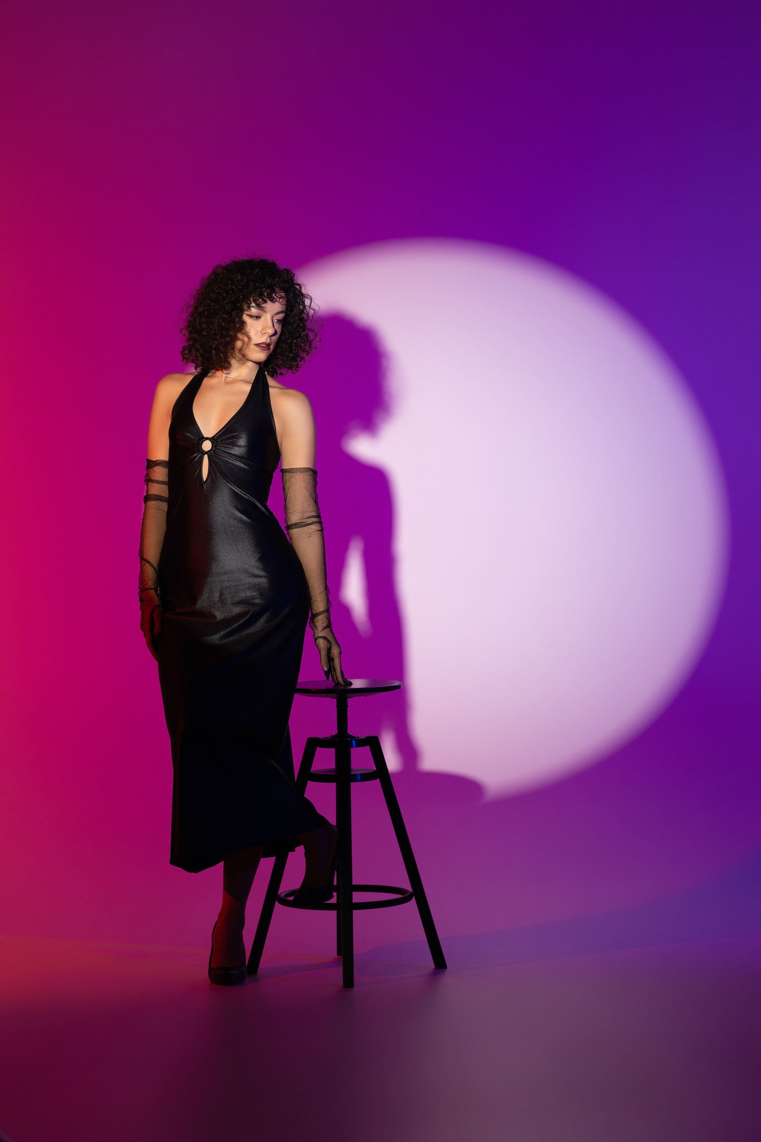 Цветной свет и фигуры. Фотограф Минск