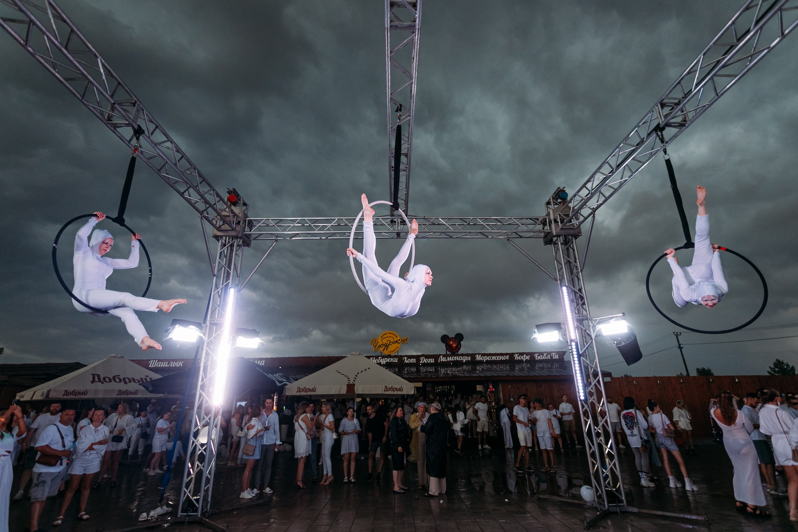 White Party @ Бархат парк. Репортажный фотограф Максим Полянский. Москва, Санкт-Петербург, Красноярск