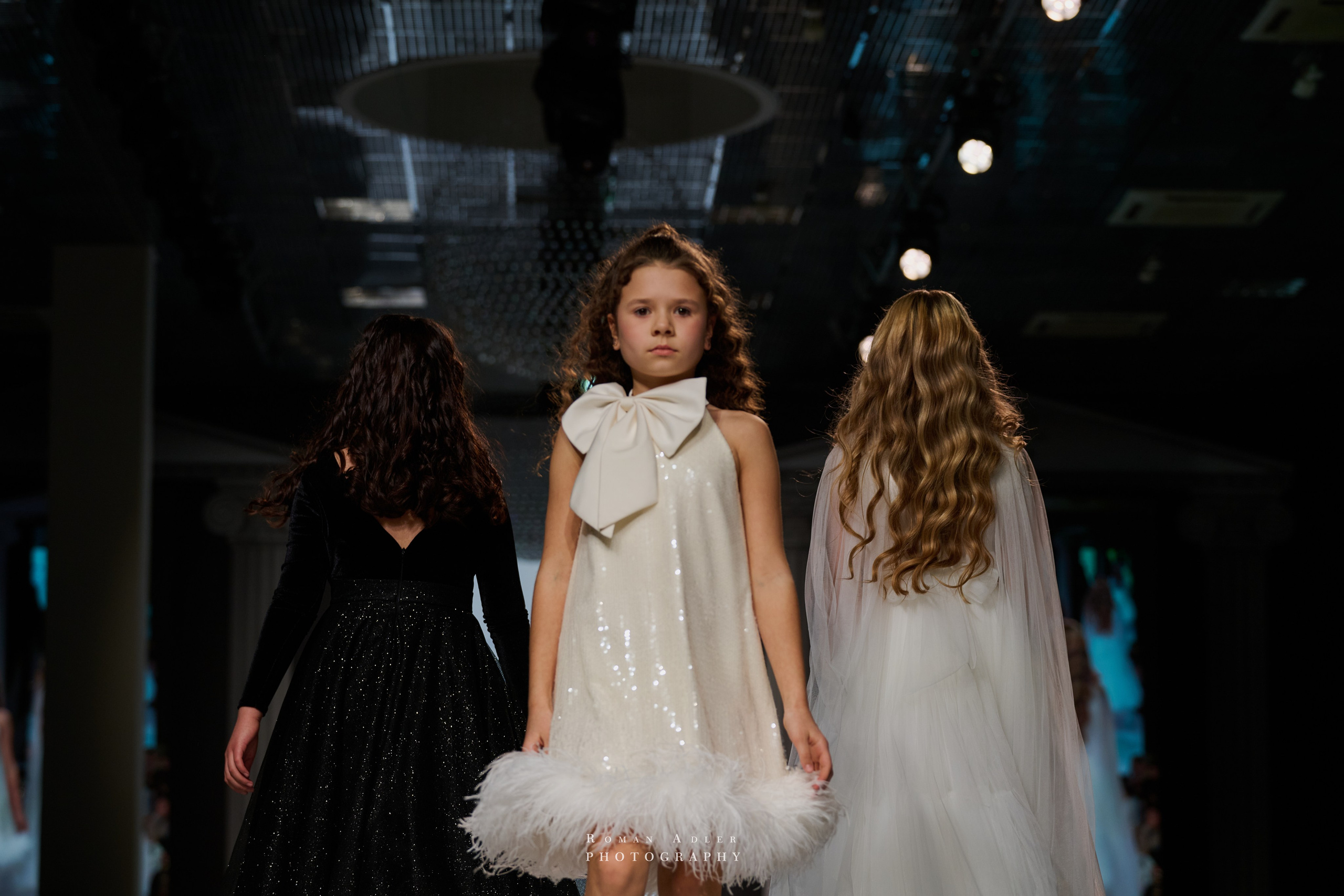 ESTET FASHION WEEK ВЕСНА — 2025. Фотограф Роман Адлер