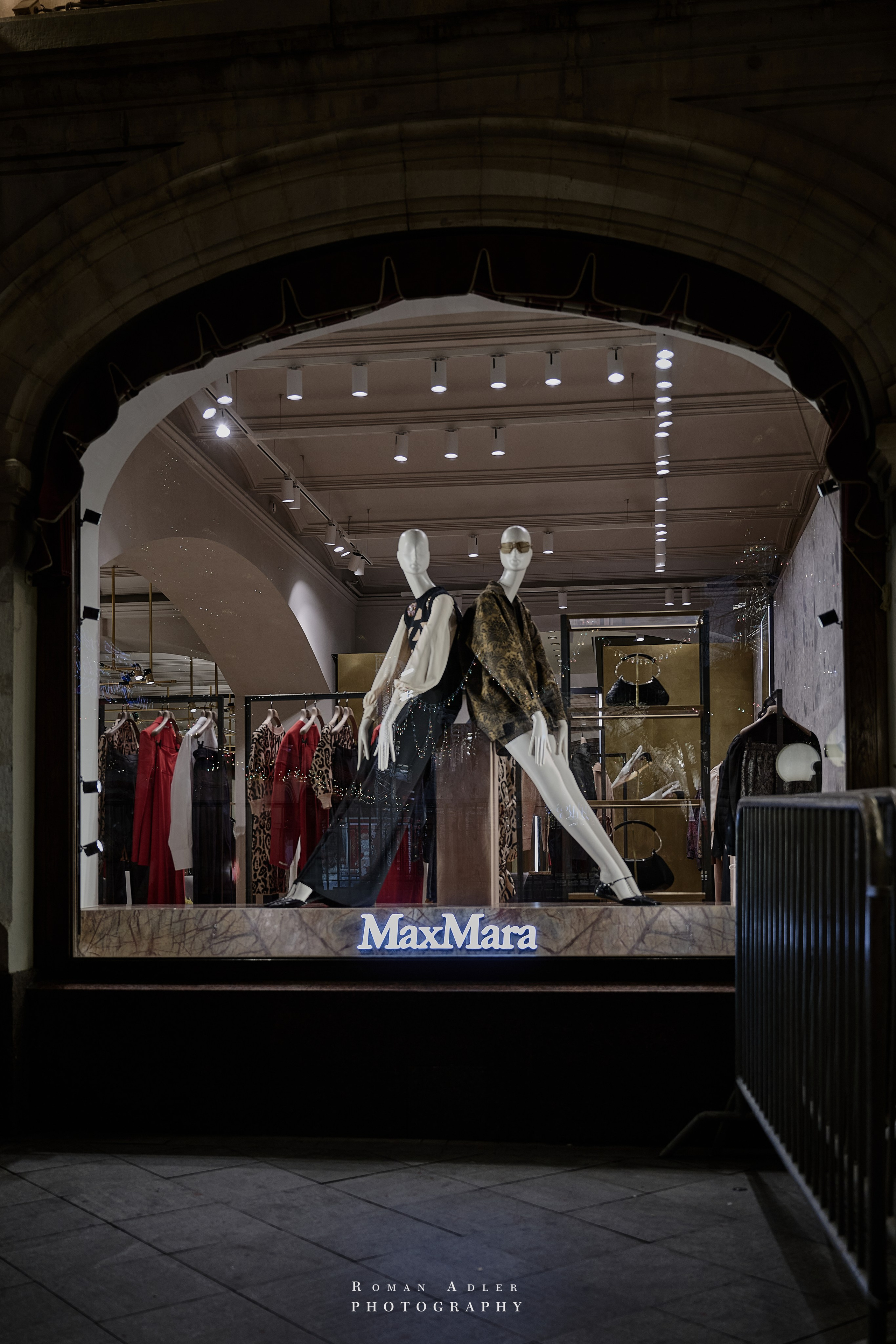 Новогодняя ночная Москва 2025. Фотограф Роман Адлер