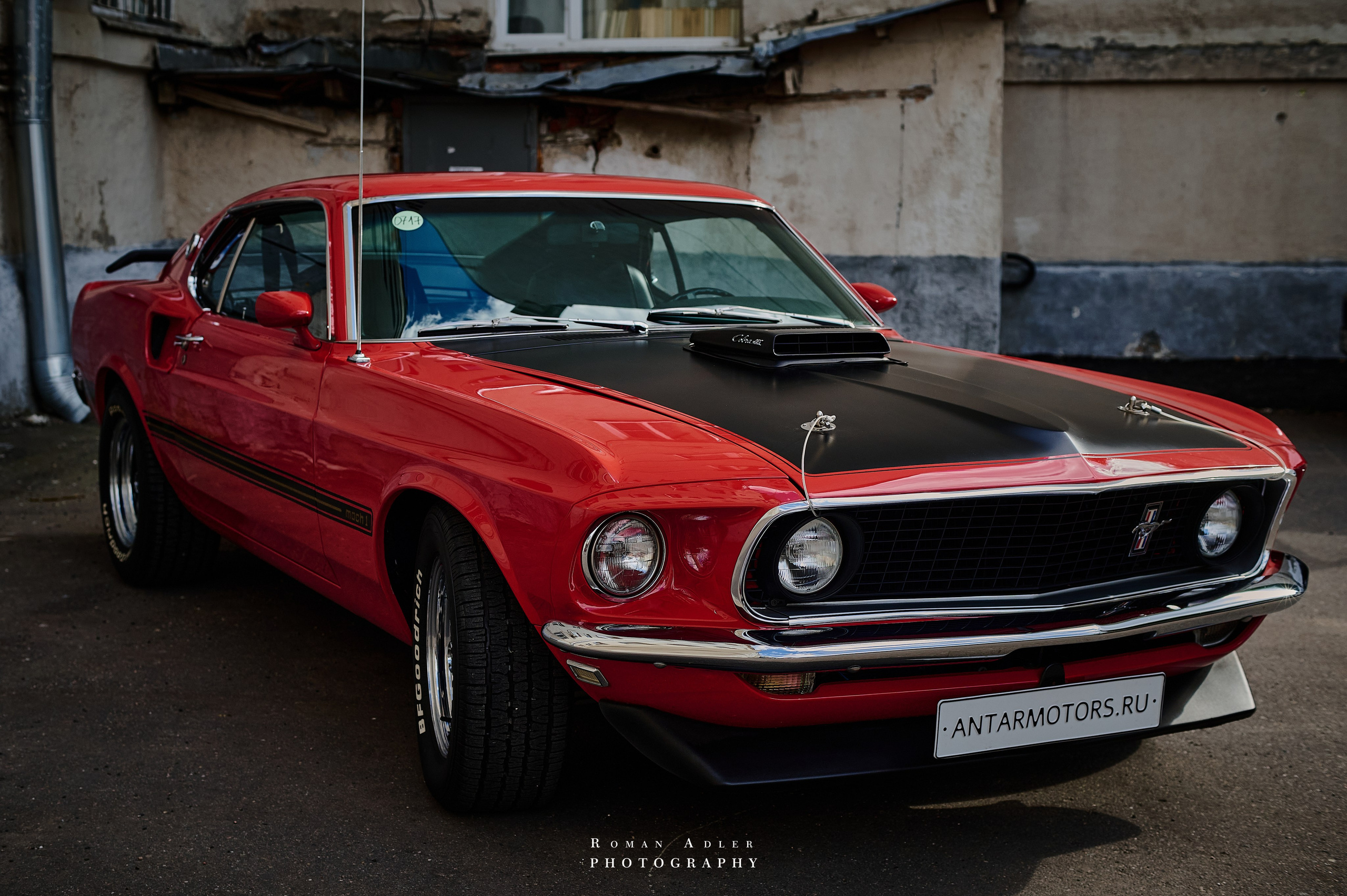 这辆红色1969年Mustang Mach 1