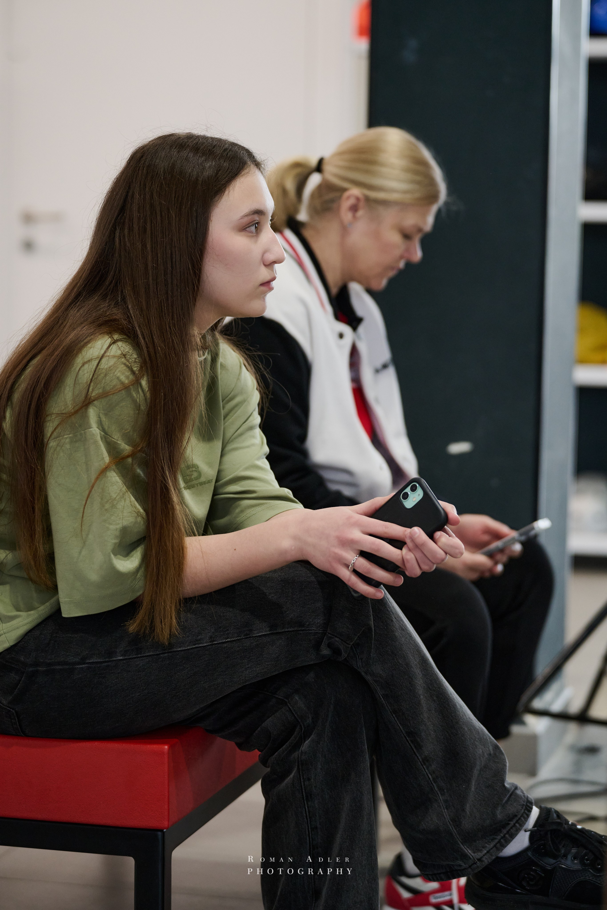 Репортаж со съёмок фильма «Своя в доску». Фотограф Роман Адлер