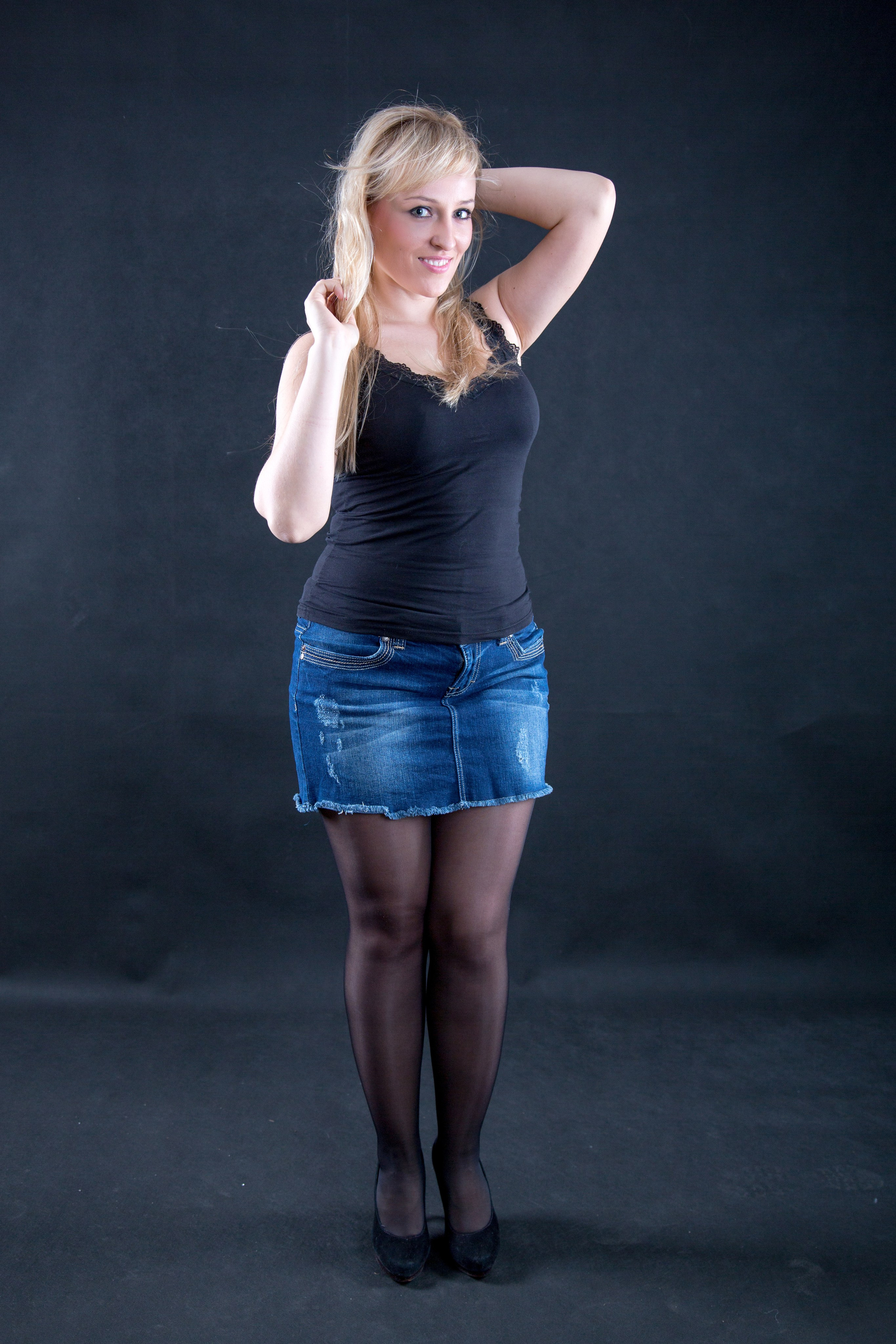 Съемка в студии красивой девушки в Воронеже. Свадебный и семейный фотограф в Воронеже Андрей Валин