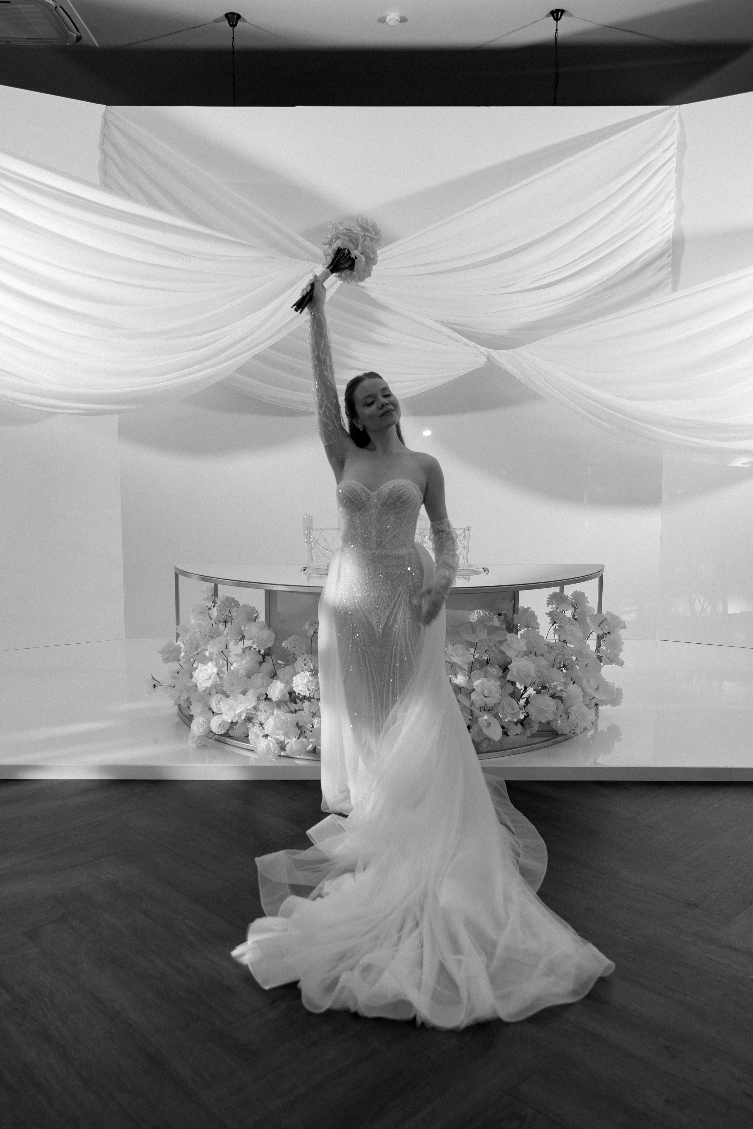 СВАДЕБНАЯ СЬЕМКА СБОРОВ В ОТЕЛЕ И ВЫЕЗД НА ЦЕРЕМОНИЮ (СНЯТО В СИБИРЕ В НИЖНЕВАРТОВСКЕ). Профессиональный фотограф, Санкт-Петербург — Виктория Богомолова