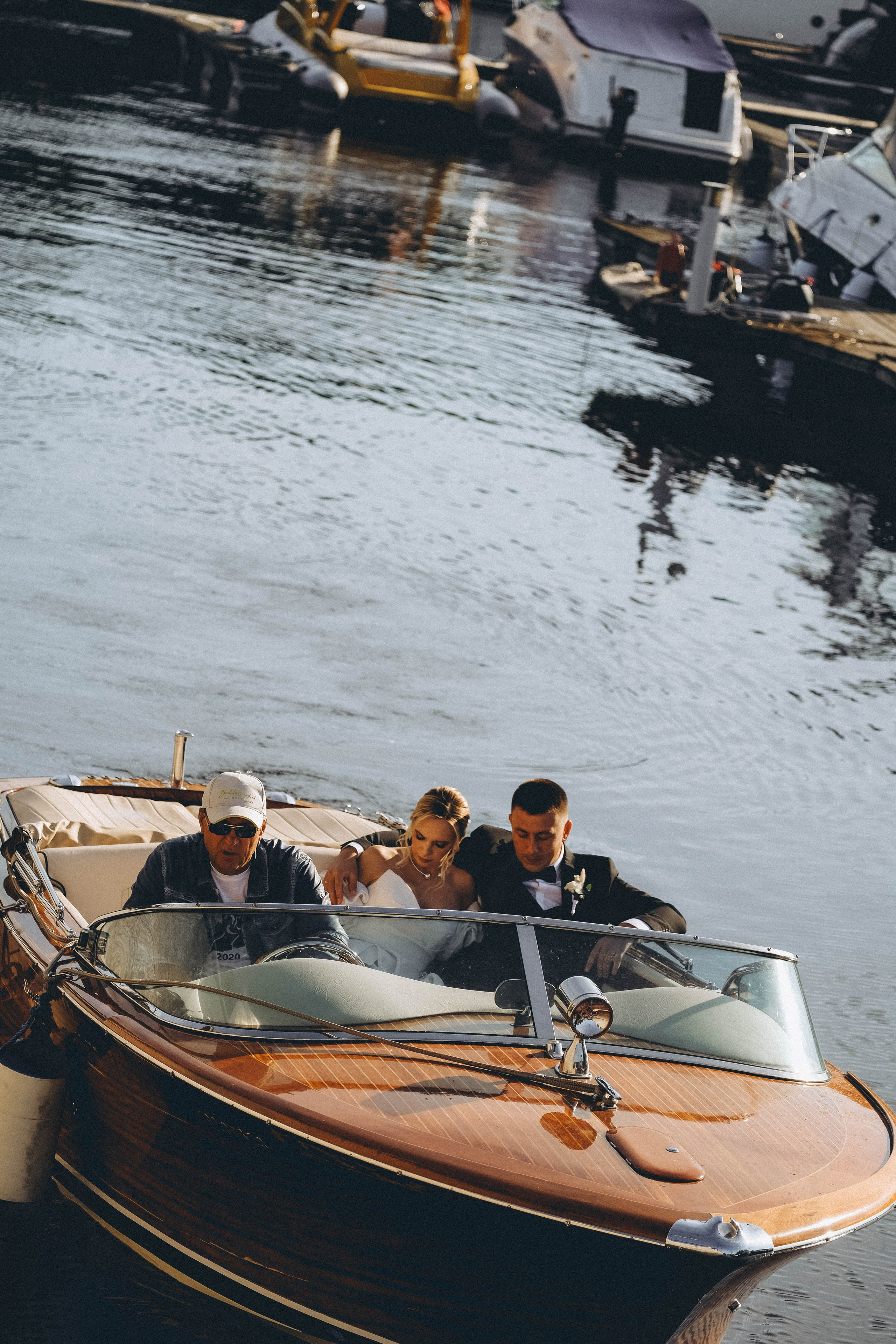 СВАДЕБГНАЯ ПРОГУЛКА ПО КАНАЛ САНКТ-ПЕТЕРБУРГА НА КАТЕРЕ. Профессиональный фотограф, Санкт-Петербург — Виктория Богомолова