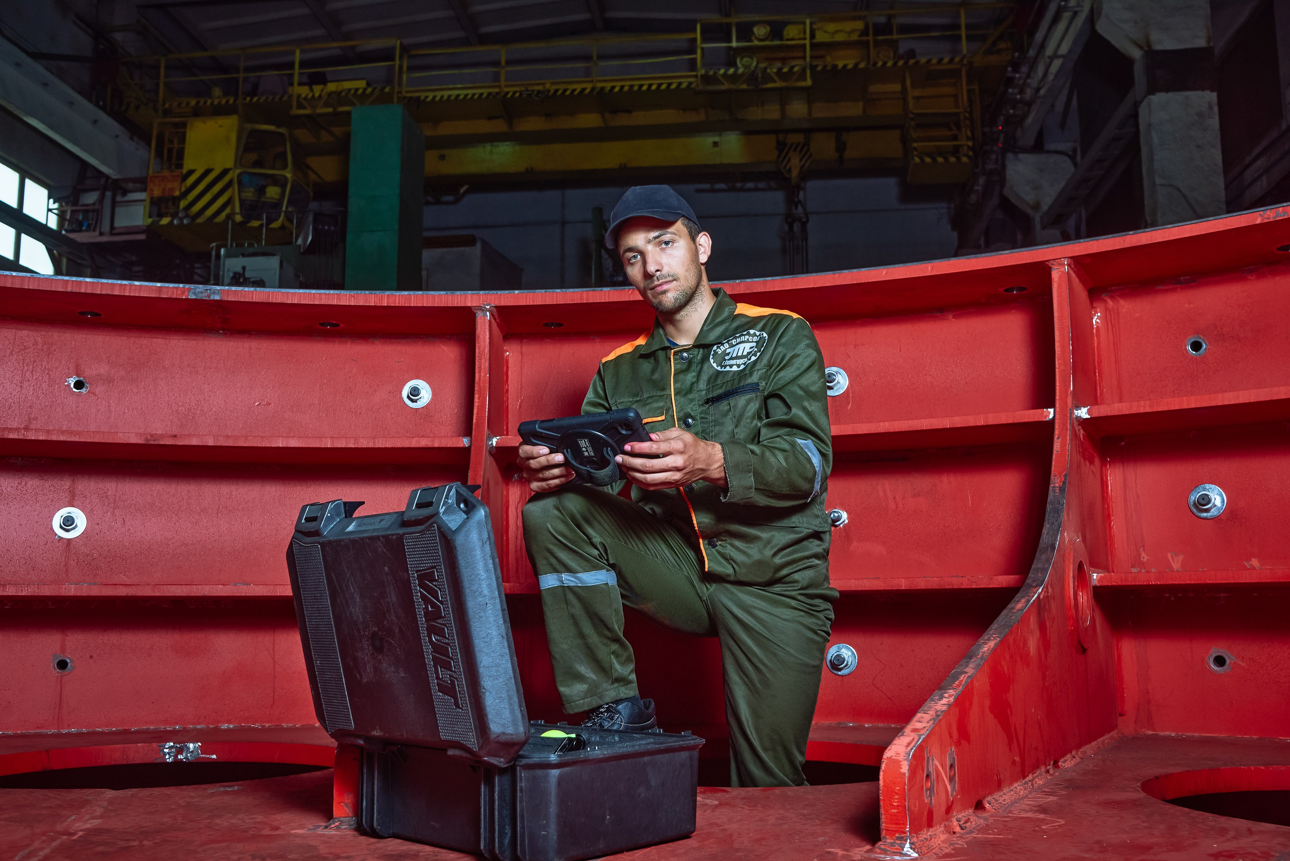 Портрет специалиста на рабочем месте. Фотограф Олег Юршевич Солигорск Минск