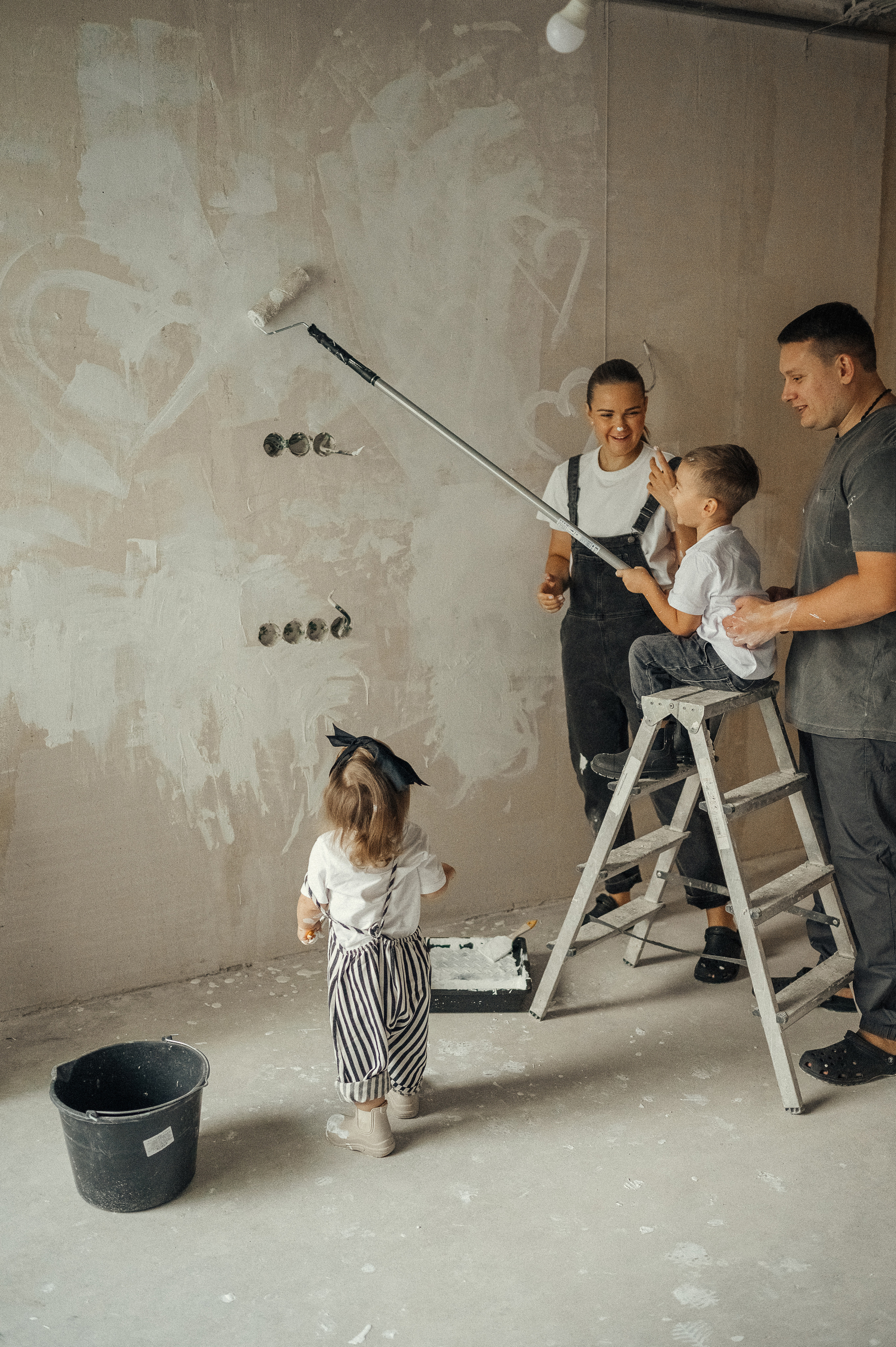 Идея для домашней съёмки, ремонт. Фотограф и видеограф в Санкт-Петербурге Полина Янушко. Съёмка родов