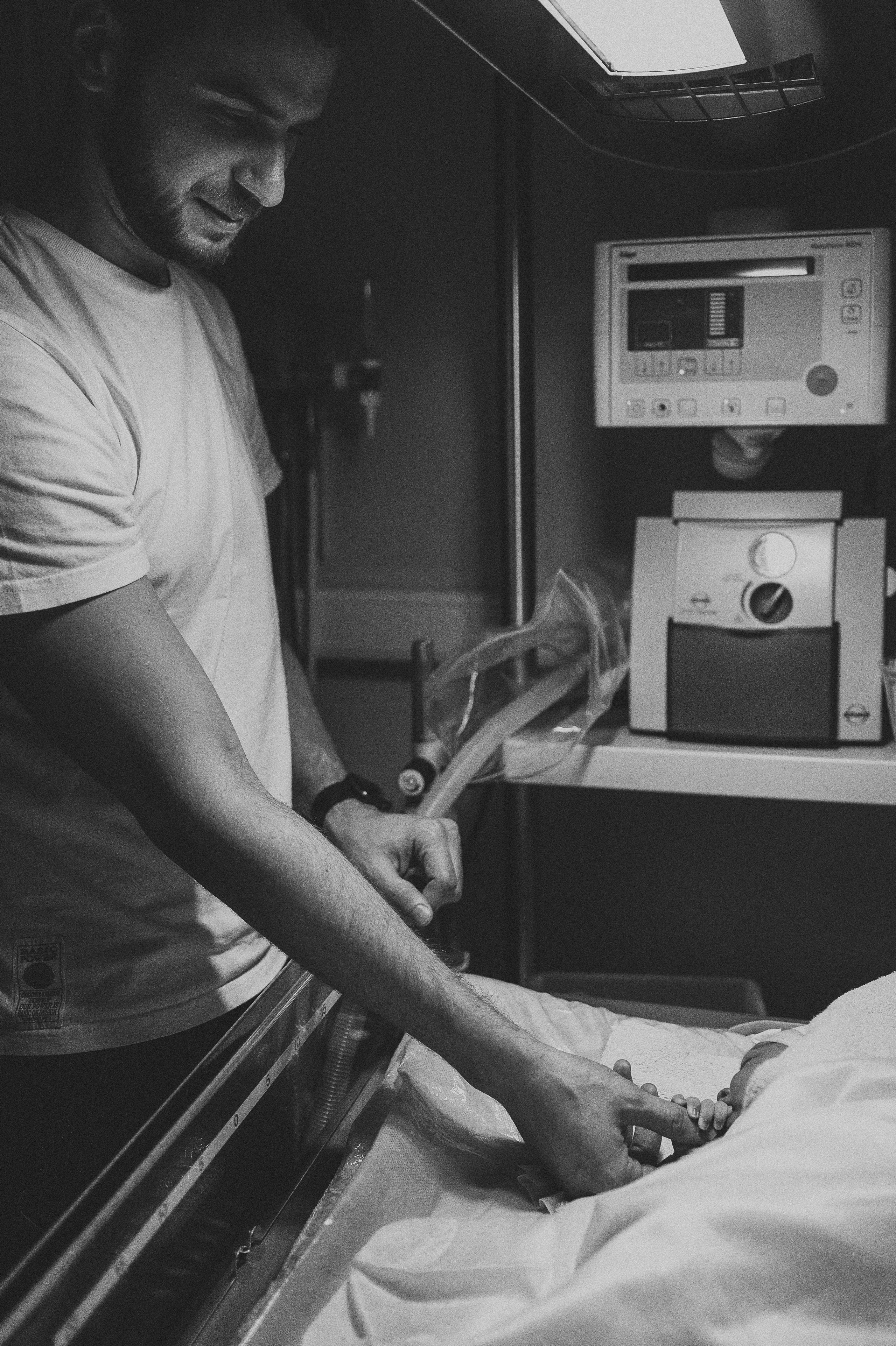 Съёмка родов, рождение ребёнка, мягкие роды. Фотограф и видеограф в Санкт-Петербурге Полина Янушко. Съёмка родов