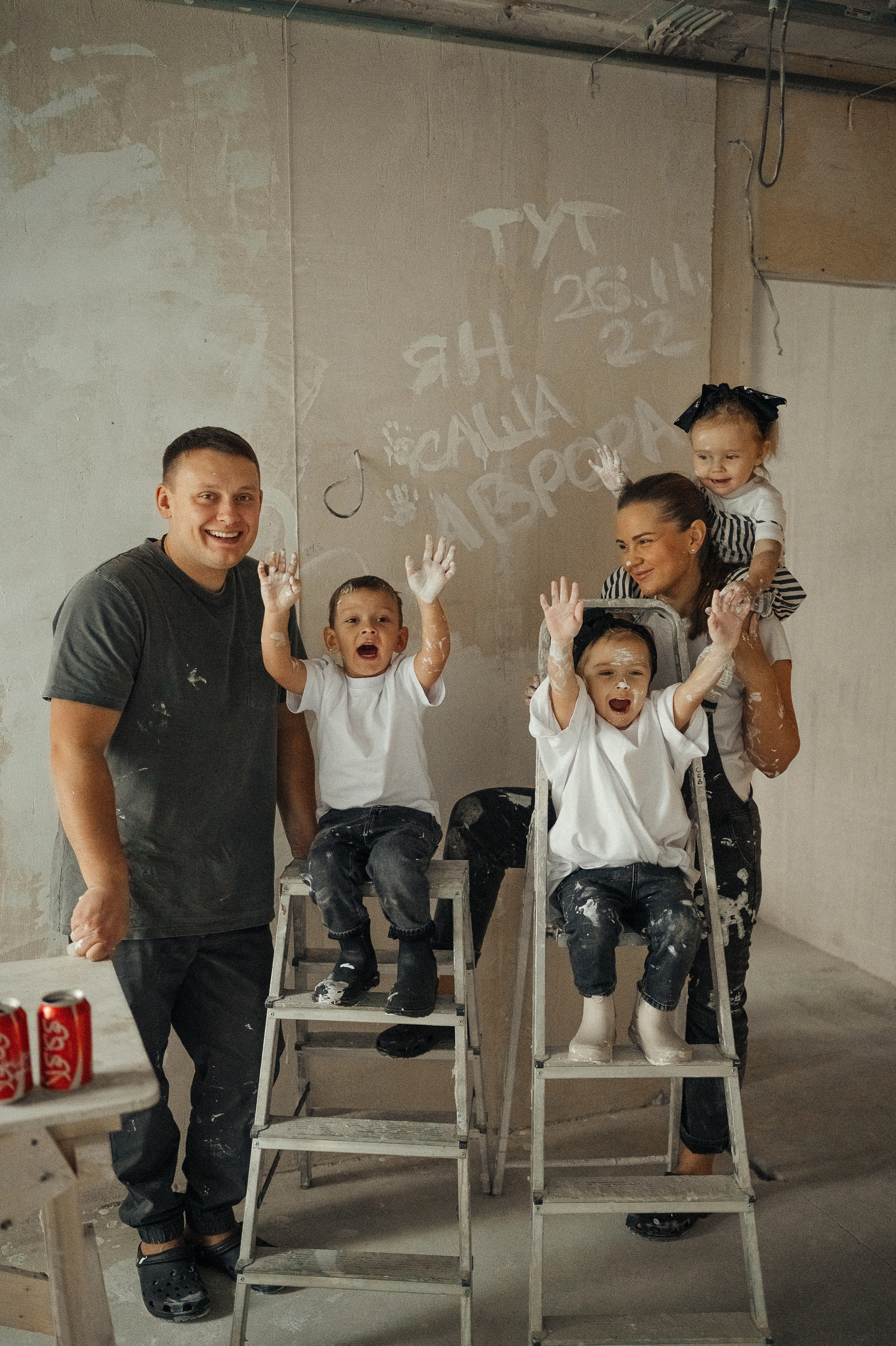 Идея для домашней съёмки, ремонт. Фотограф и видеограф в Санкт-Петербурге Полина Янушко. Съёмка родов