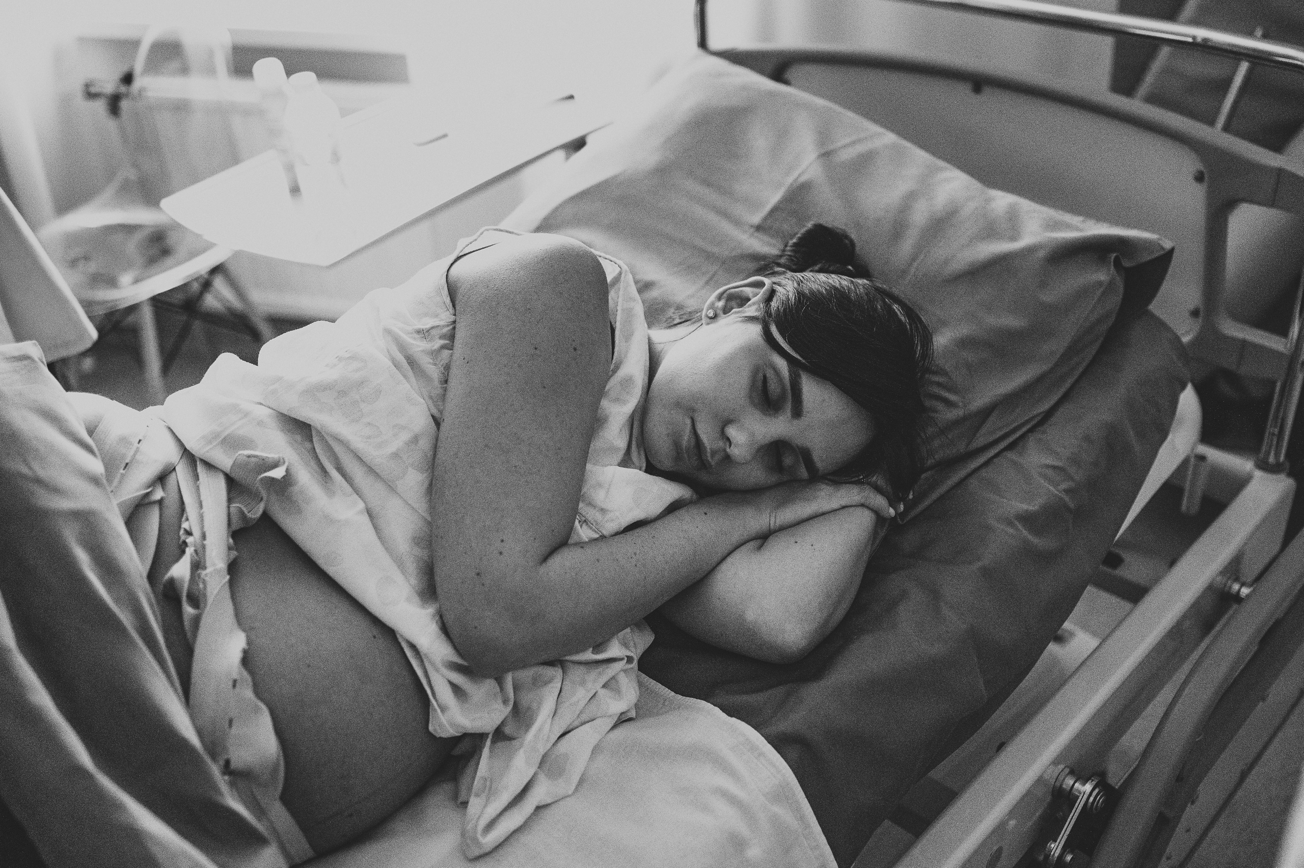 Съёмка родов, рождение ребёнка, мягкие роды. Фотограф и видеограф в Санкт-Петербурге Полина Янушко. Съёмка родов