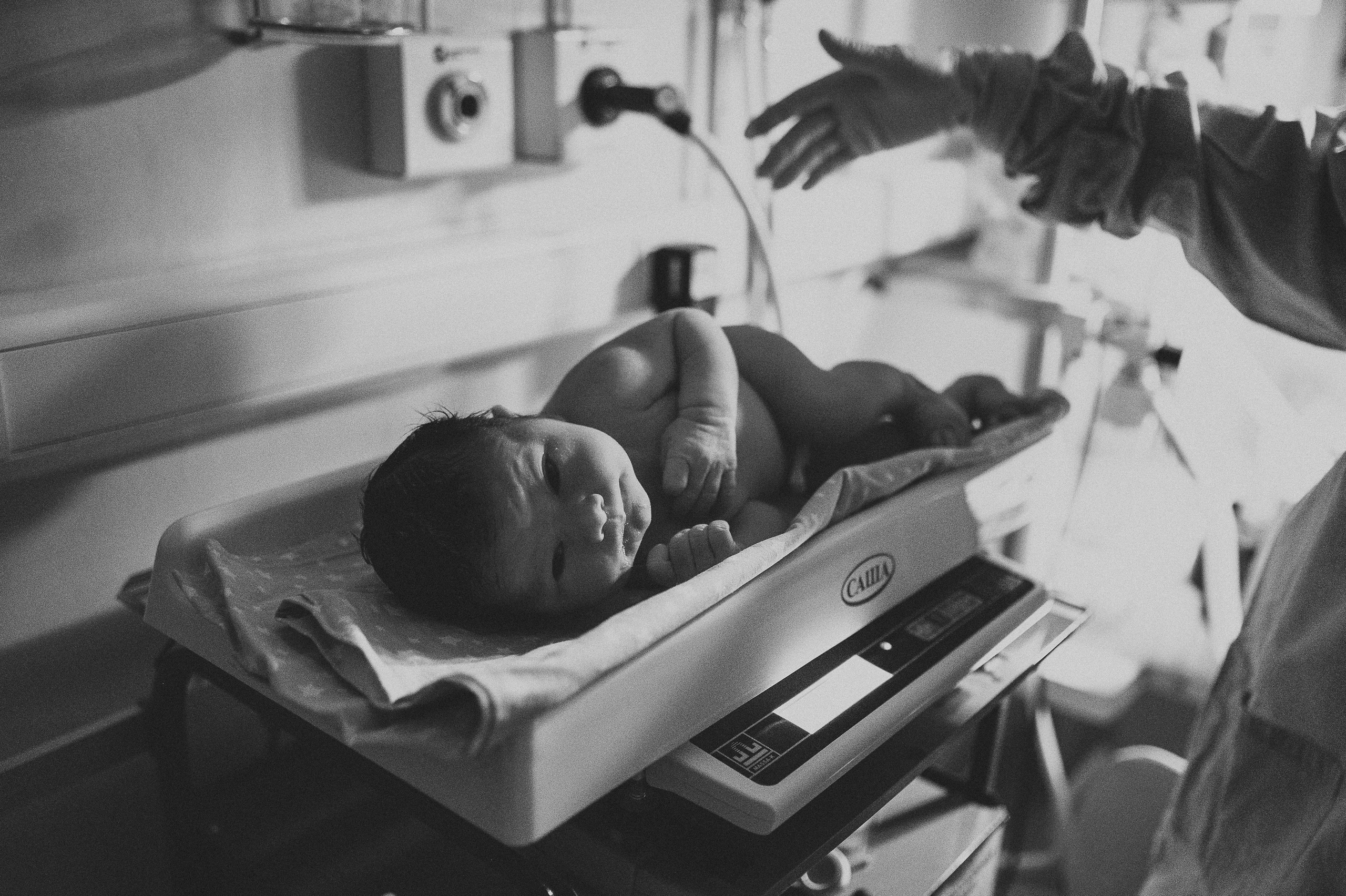 Съёмка родов, рождение ребёнка, мягкие роды. Фотограф и видеограф в Санкт-Петербурге Полина Янушко. Съёмка родов