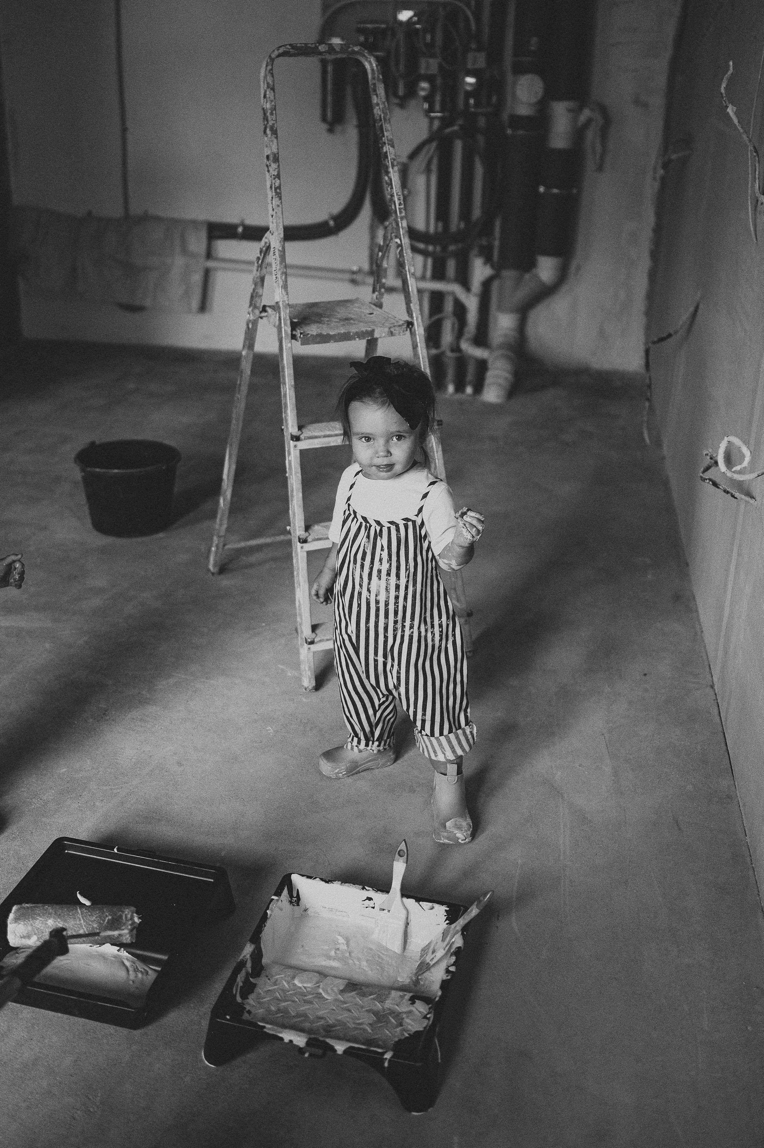 Идея для домашней съёмки, ремонт. Фотограф и видеограф в Санкт-Петербурге Полина Янушко. Съёмка родов