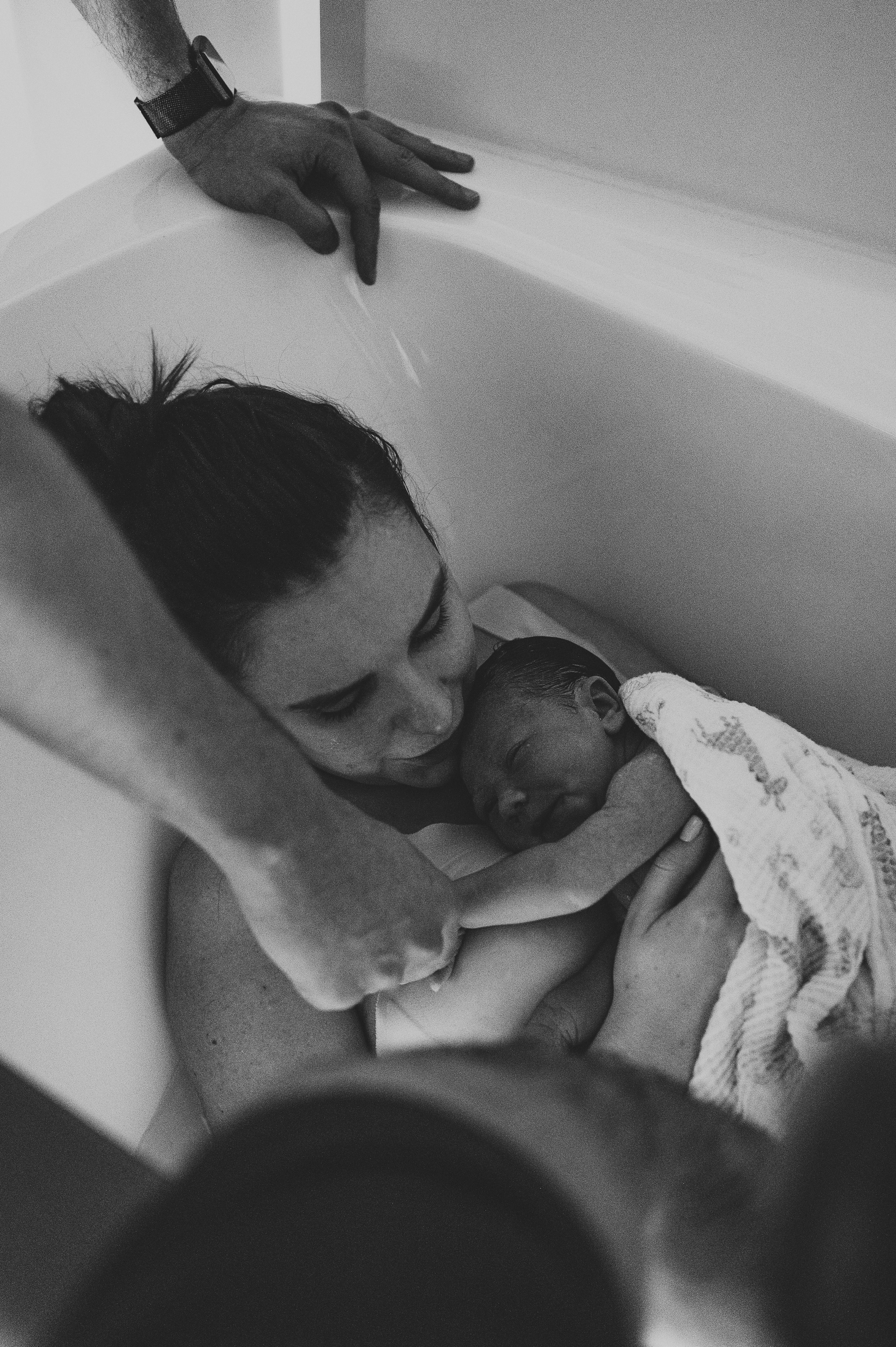 Съёмка родов, рождение ребёнка, мягкие роды. Фотограф и видеограф в Санкт-Петербурге Полина Янушко. Съёмка родов