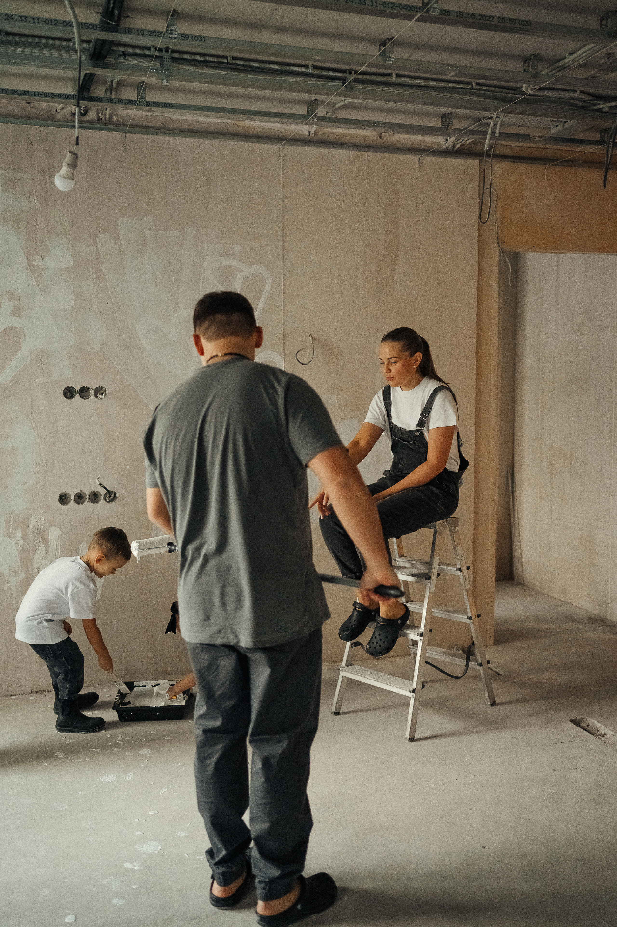 Идея для домашней съёмки, ремонт. Фотограф и видеограф в Санкт-Петербурге Полина Янушко. Съёмка родов