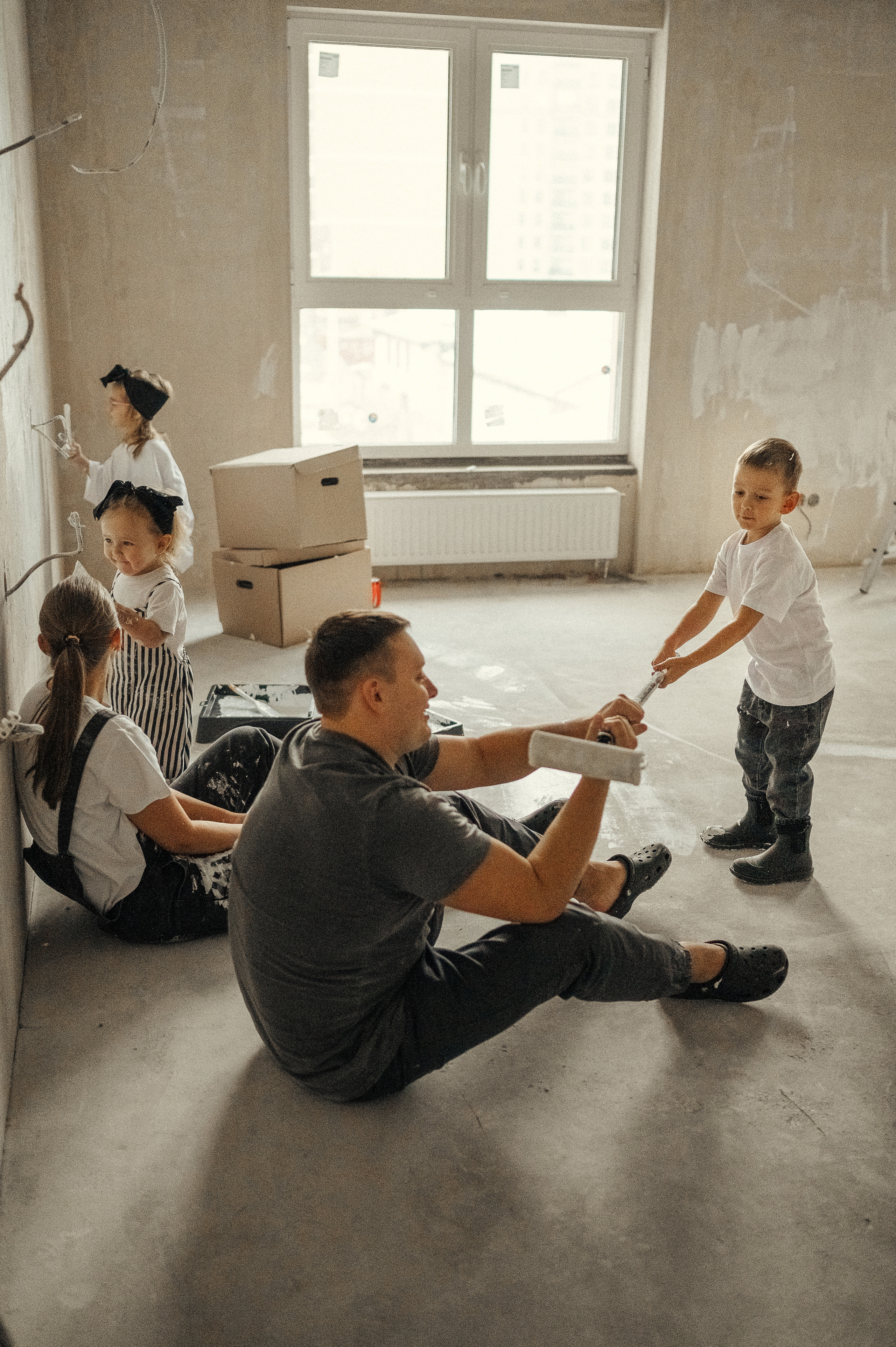 Идея для домашней съёмки, ремонт. Фотограф и видеограф в Санкт-Петербурге Полина Янушко. Съёмка родов