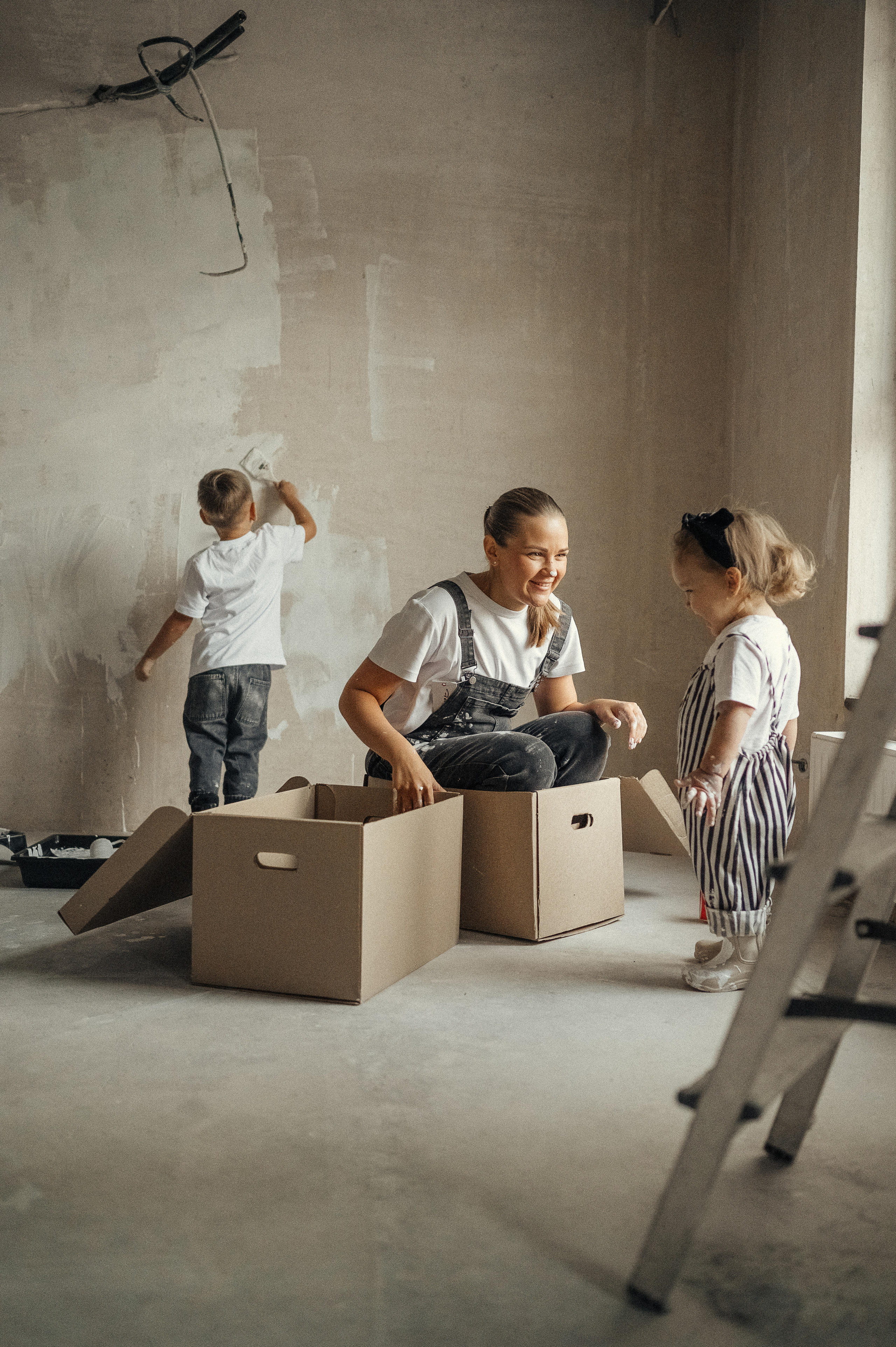 Идея для домашней съёмки, ремонт. Фотограф и видеограф в Санкт-Петербурге Полина Янушко. Съёмка родов