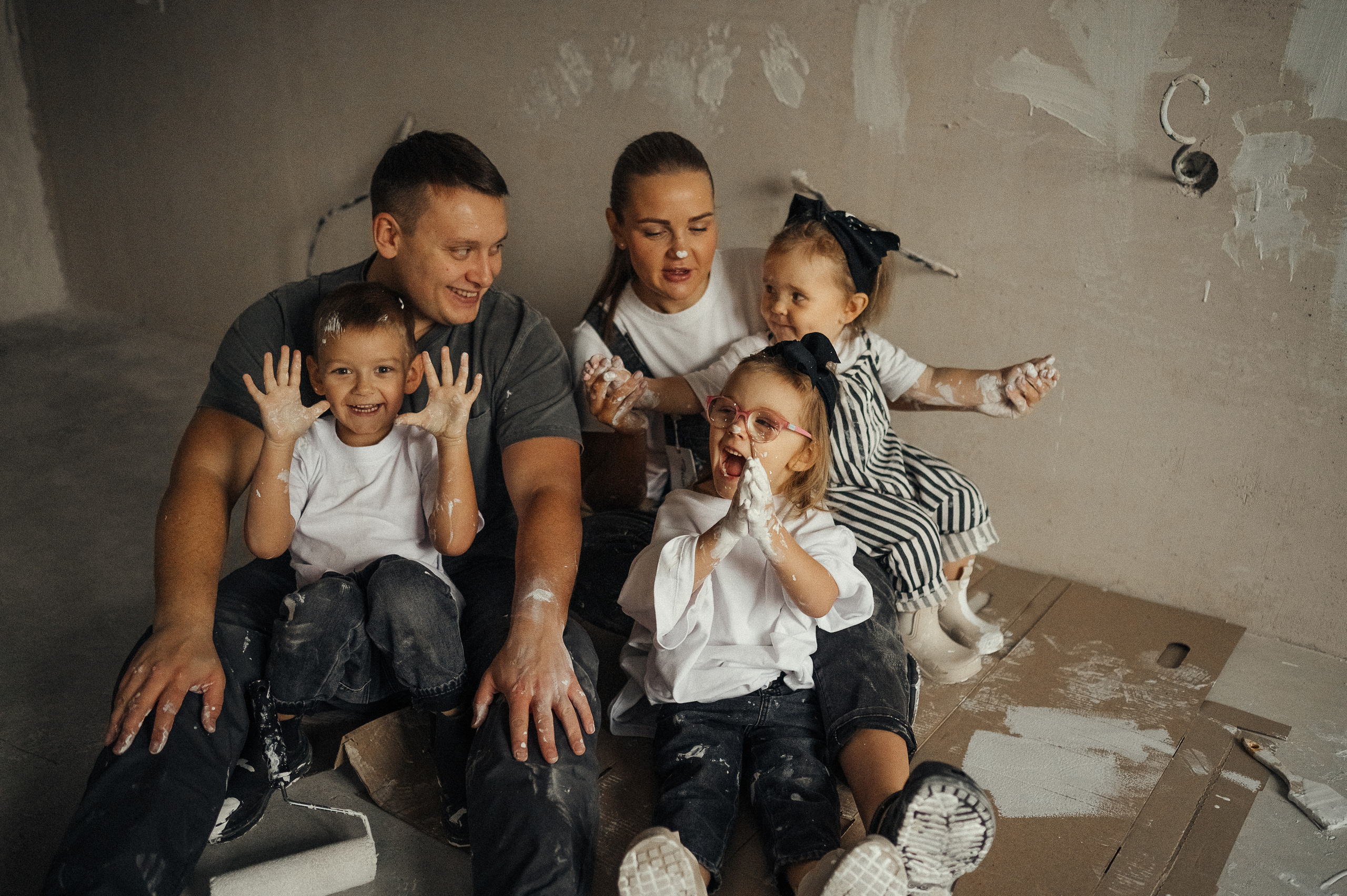 Идея для домашней съёмки, ремонт. Фотограф и видеограф в Санкт-Петербурге Полина Янушко. Съёмка родов