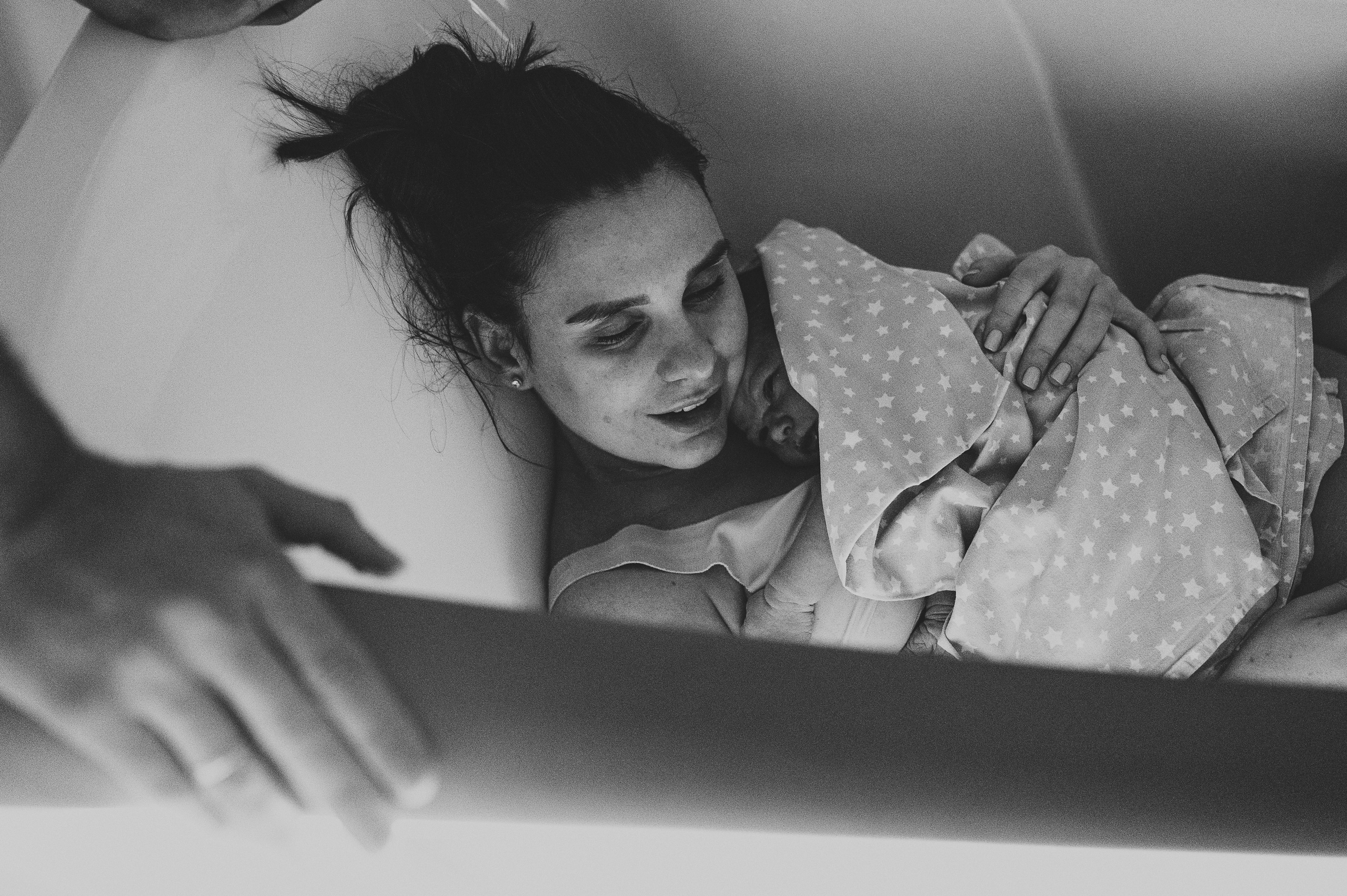 Съёмка родов, рождение ребёнка, мягкие роды. Фотограф и видеограф в Санкт-Петербурге Полина Янушко. Съёмка родов