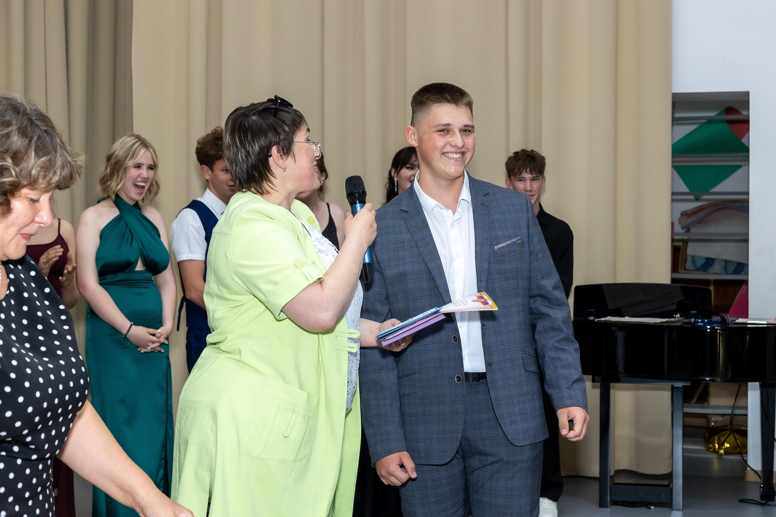 Вручение аттестата 2025. Выпускные альбомы Майкоп, Краснодар Елена Золотарева