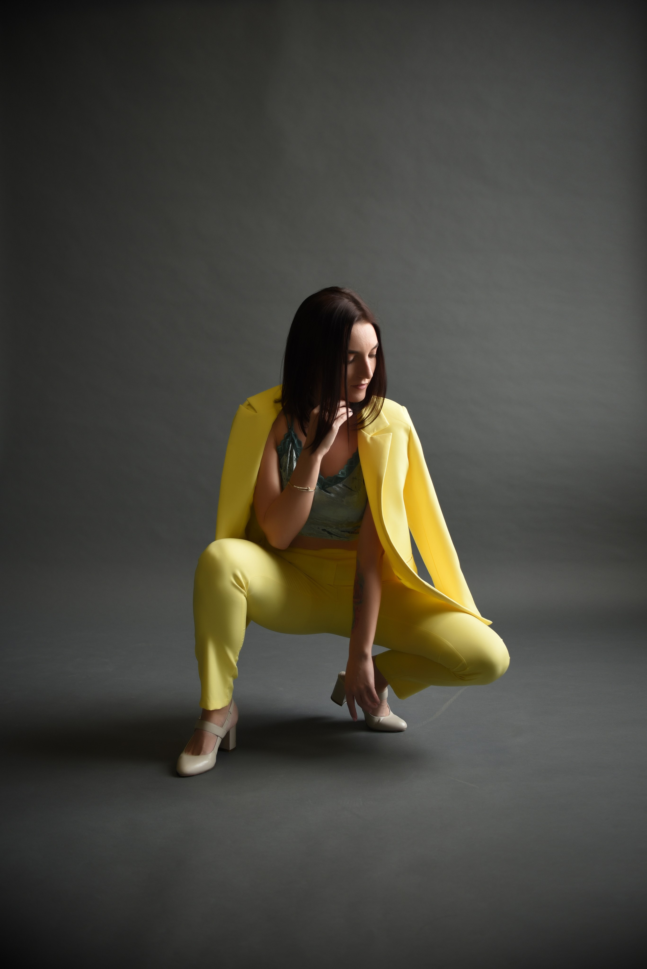 Индивидуальная студийная. Свадебный, семейный, детский, контент фотограф в Омске Максим Ильин