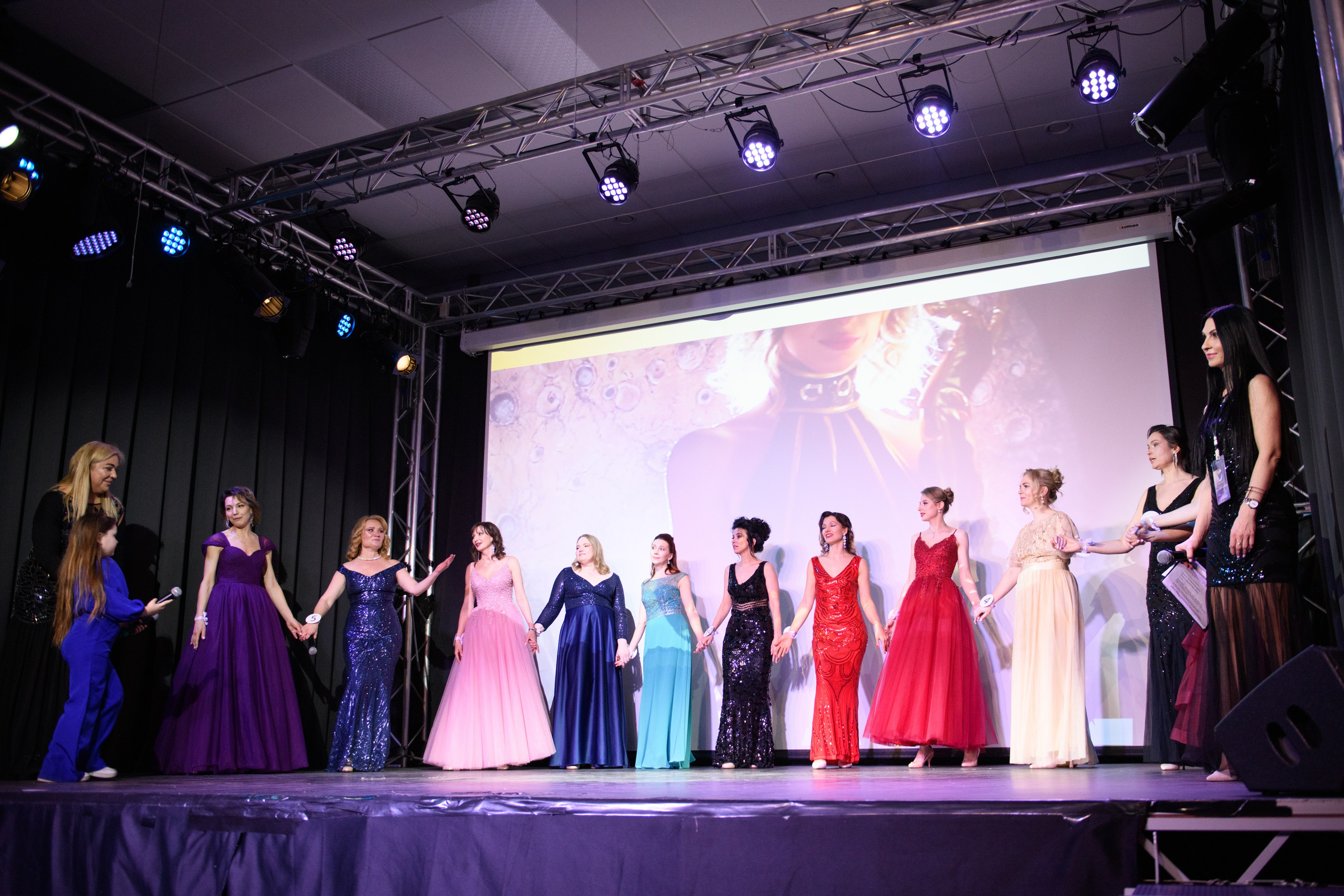 Финал конкурса красоты и материнства «Особенная мама». Организация и проведение фотосъемок в Санкт-Петербурге. Фотограф Смирягин Илья