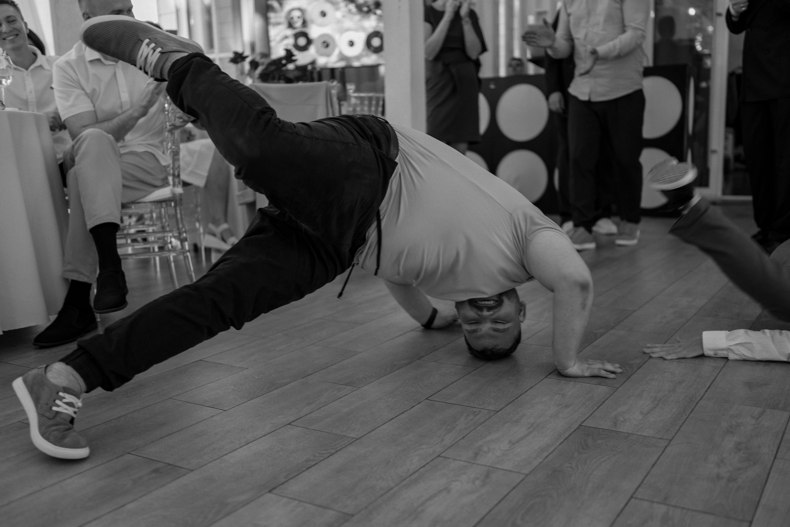 Виталий и Элизабета. Свадебный фотограф Надежда Долгова