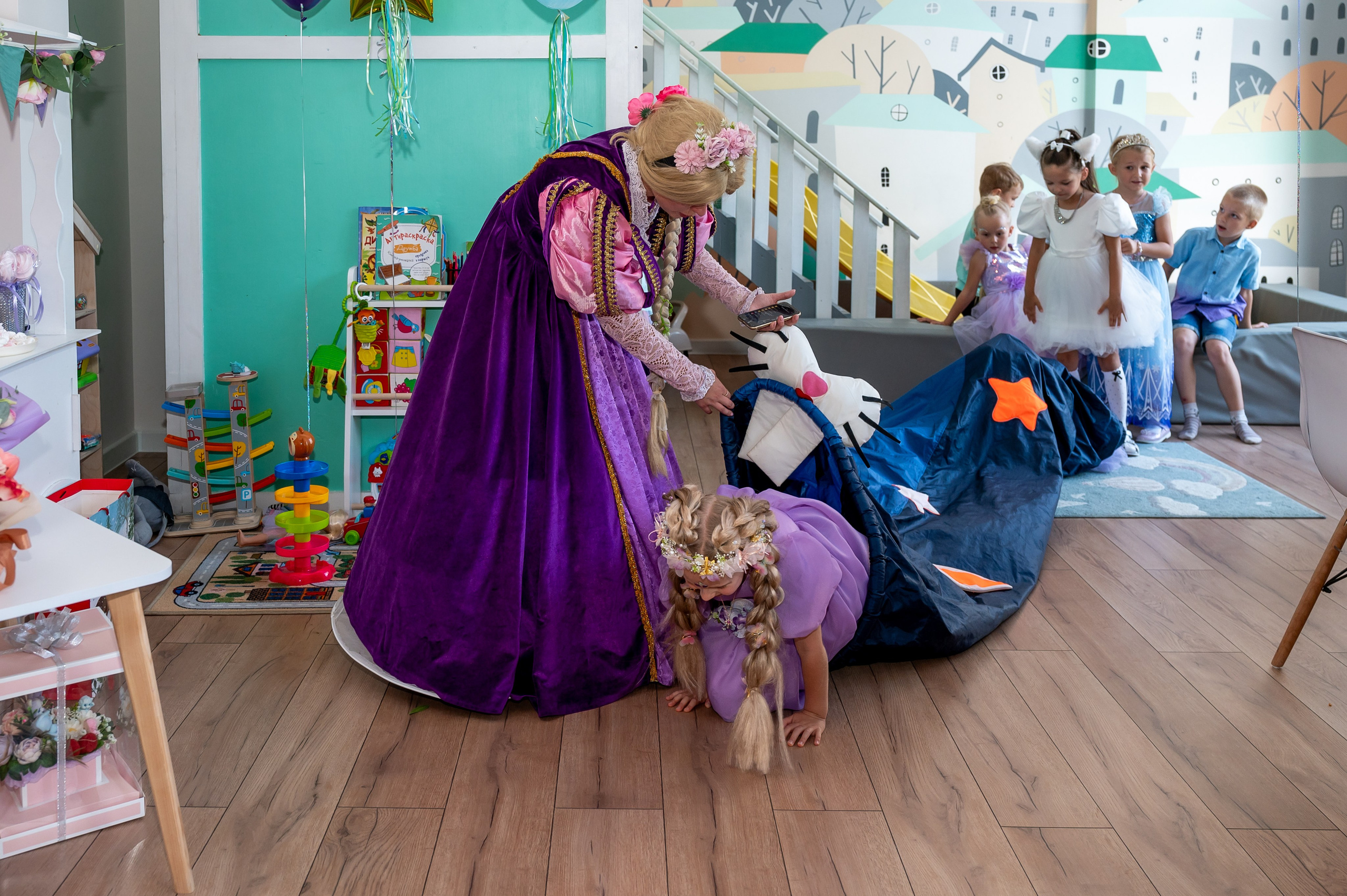 ДР в лофте с фокусником