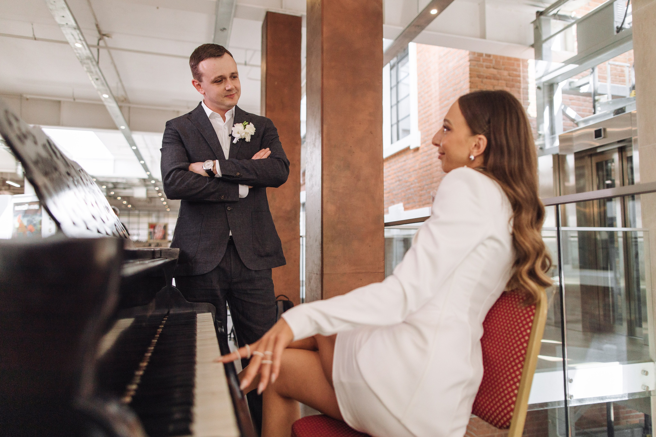 Свадебная фотосессия красивый банкет. Свадебный фотограф в Екатеринбурге Илья Корсаков