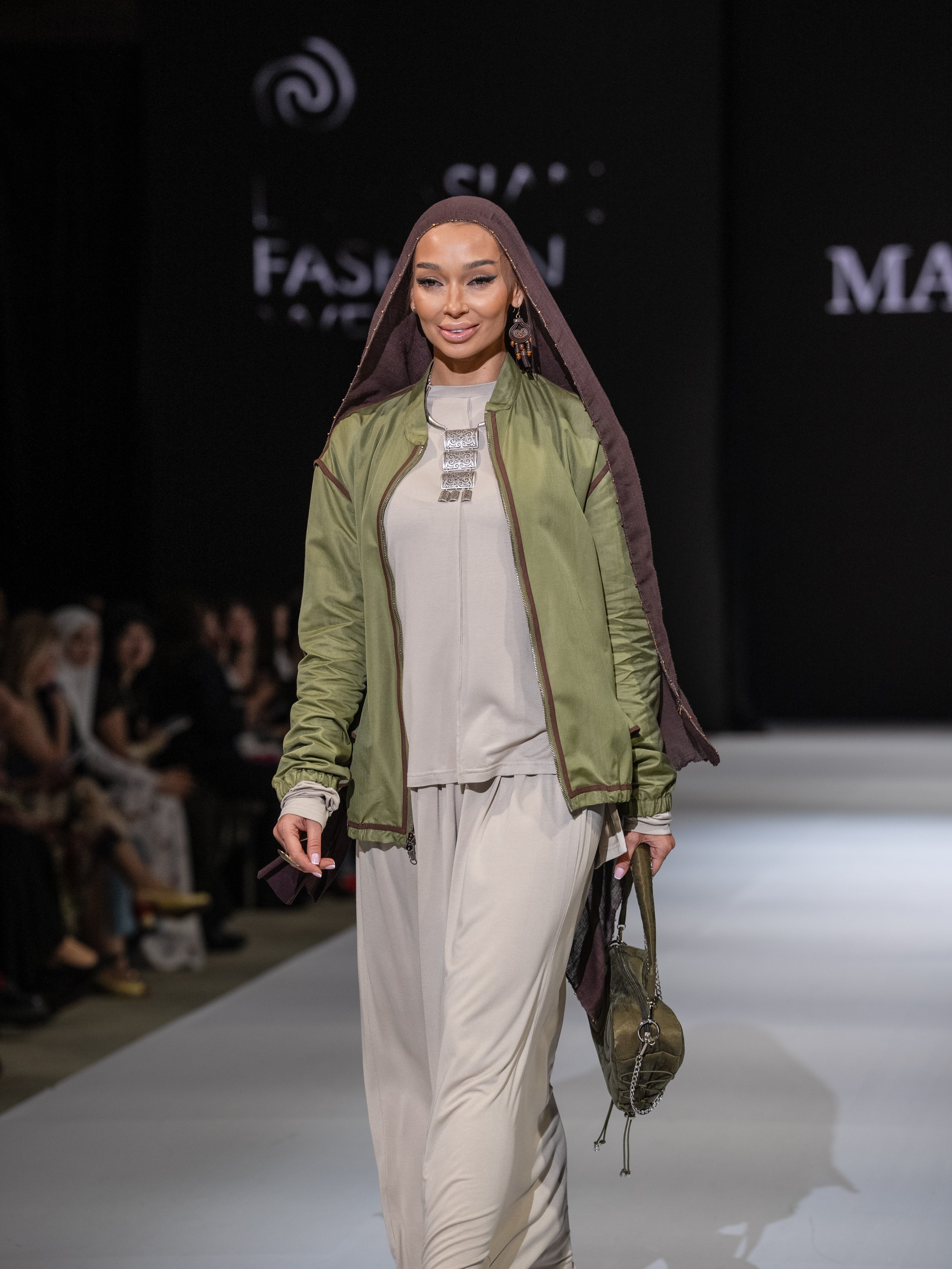 EURASIAN FASHION WEEK Malique. Сайт Алматинского НЮ АРТ, будуар и фэшн фотографа Дениса Карпенко