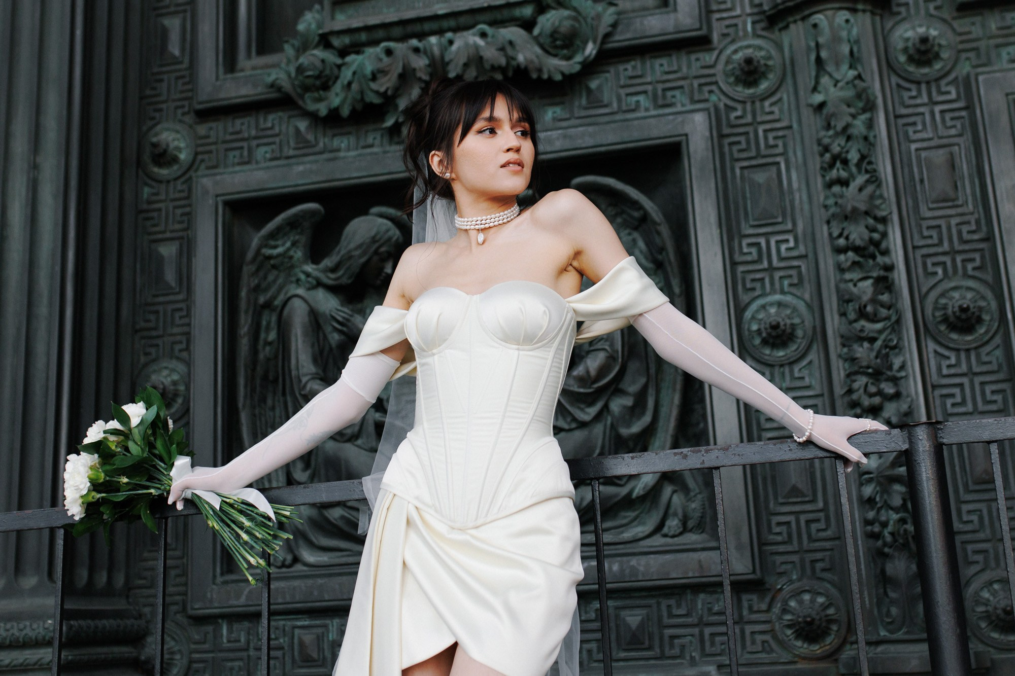 Свадебная фотосессия на Исаакиевской площади. Свадебный фотограф СПБ