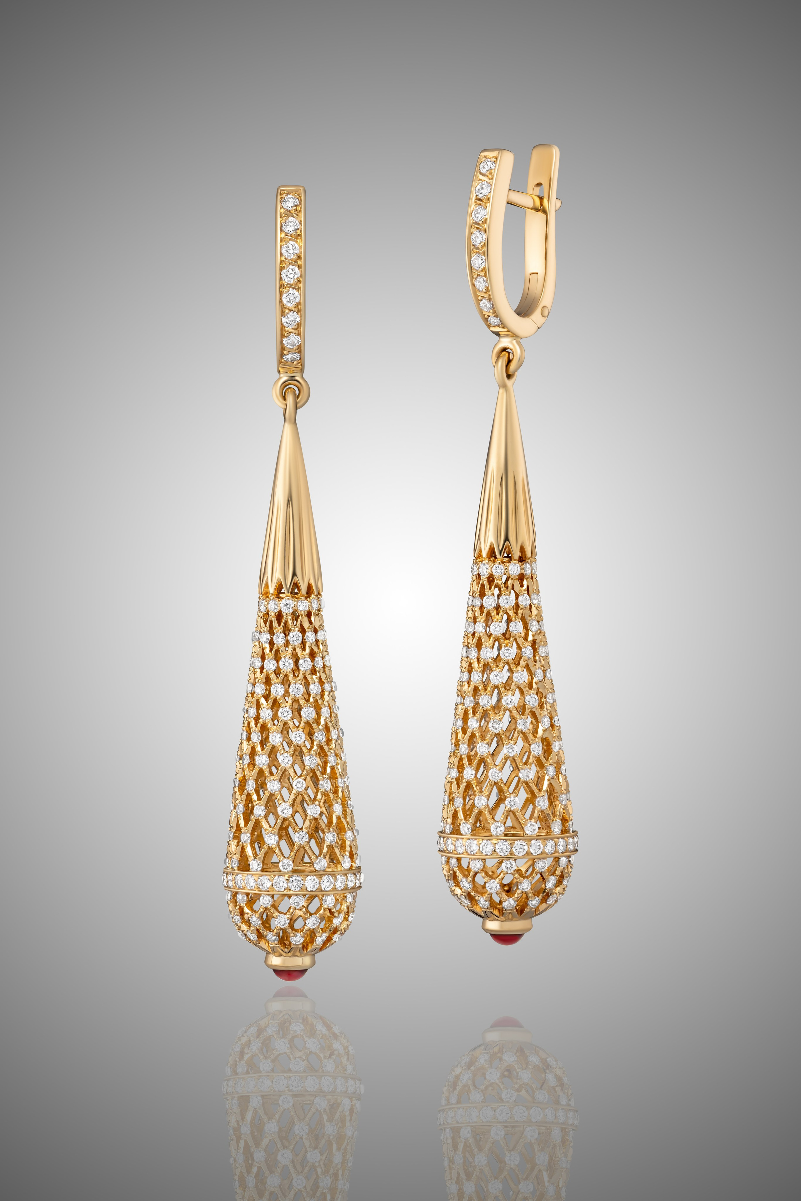 Фотосъемка ювелирных украшений. Предметный и рекламный фотограф в Москве и Московской области Максим Стриганов