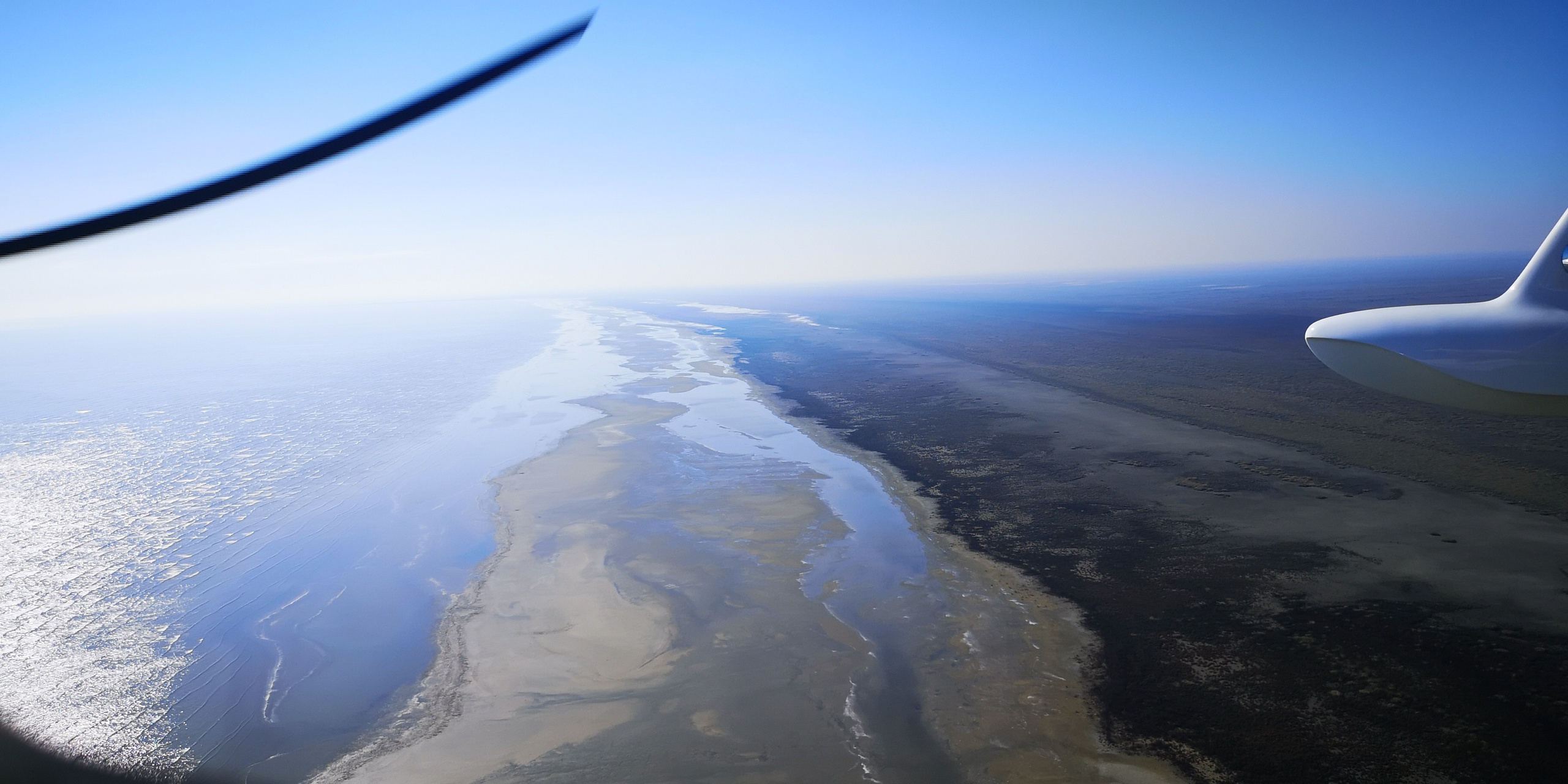 Каспийское море (наука на Ла-8) (2021 г.). Фотоальбом показывающий увлекательный мир авиации и мир медведей Андрея Иванова