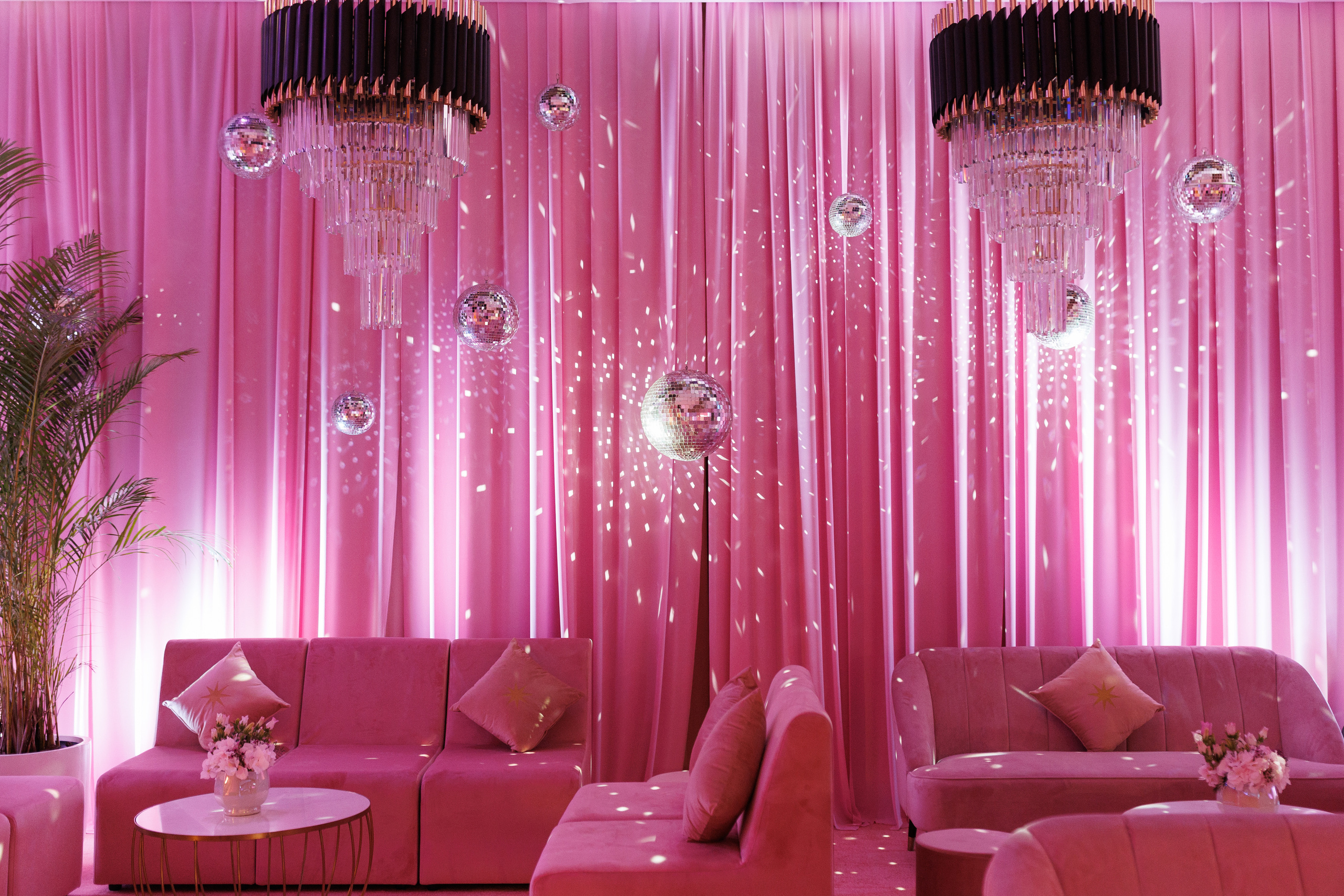 Event Photographer & Videographer in Dubai | Фотограф и видеограф в Дубае. Just production