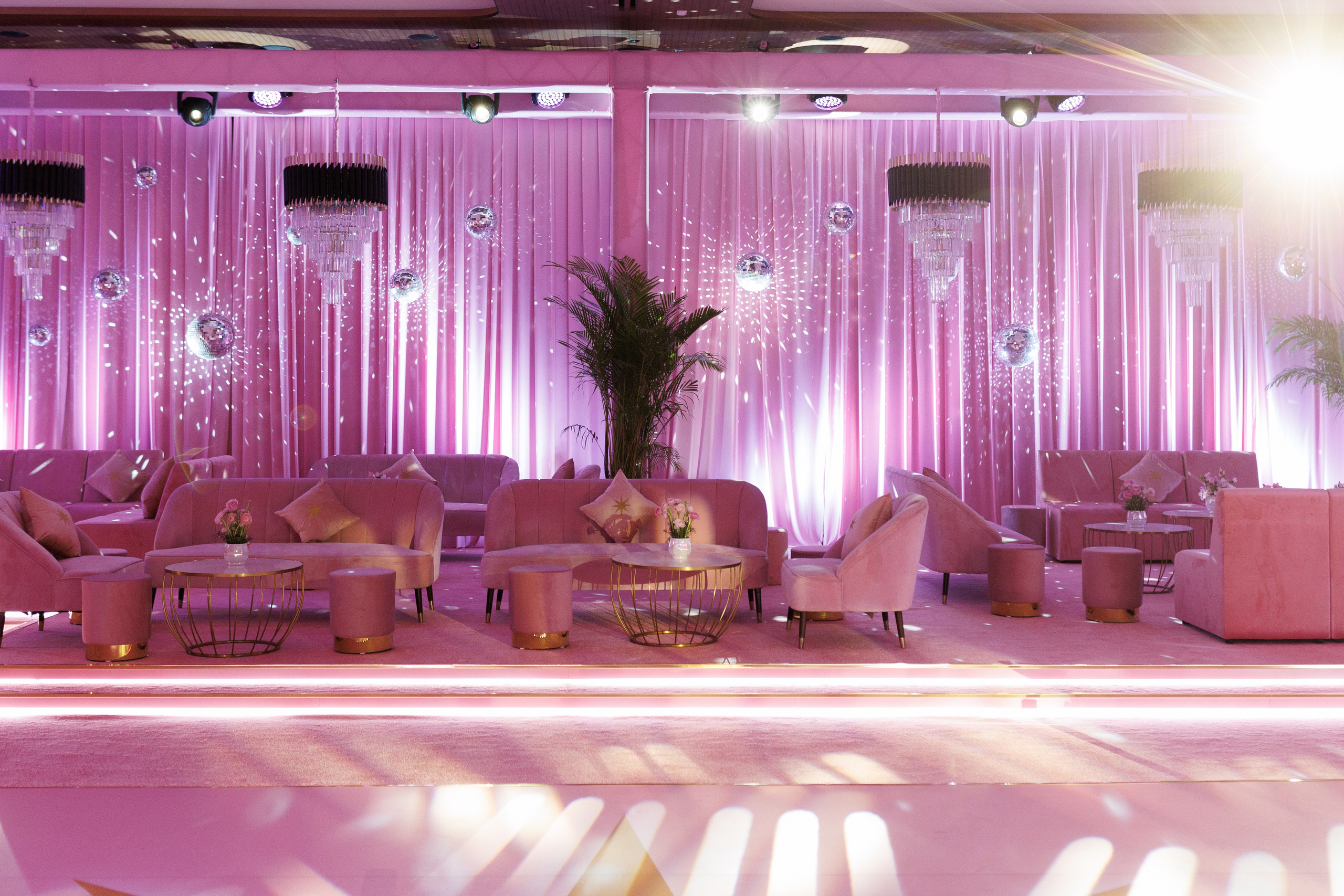 Event Photographer & Videographer in Dubai | Фотограф и видеограф в Дубае. Just production