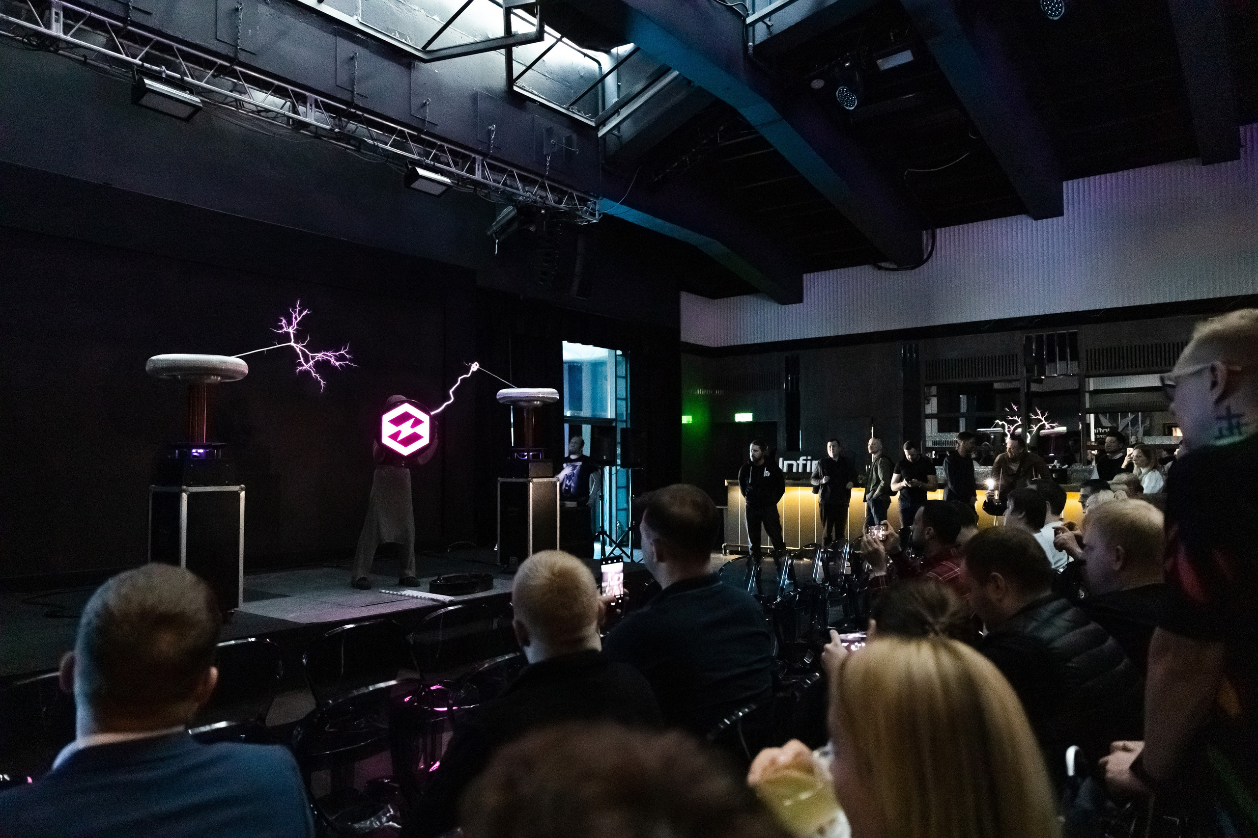 Презентация Infinix. Свадебный репортажный фотограф в Москве