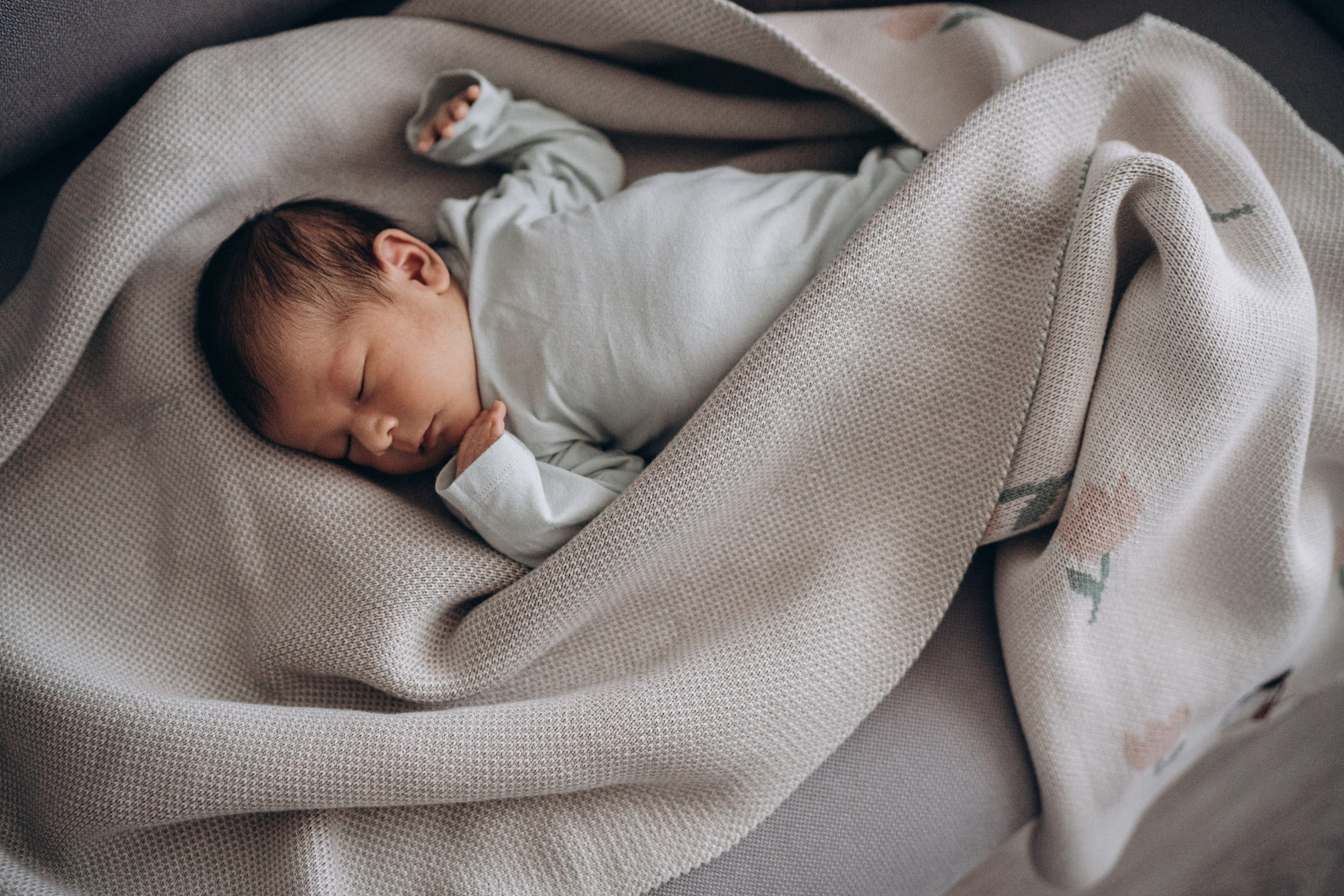 Торгын (newborn). Надежда Виховская — семейный фотограф в Астане