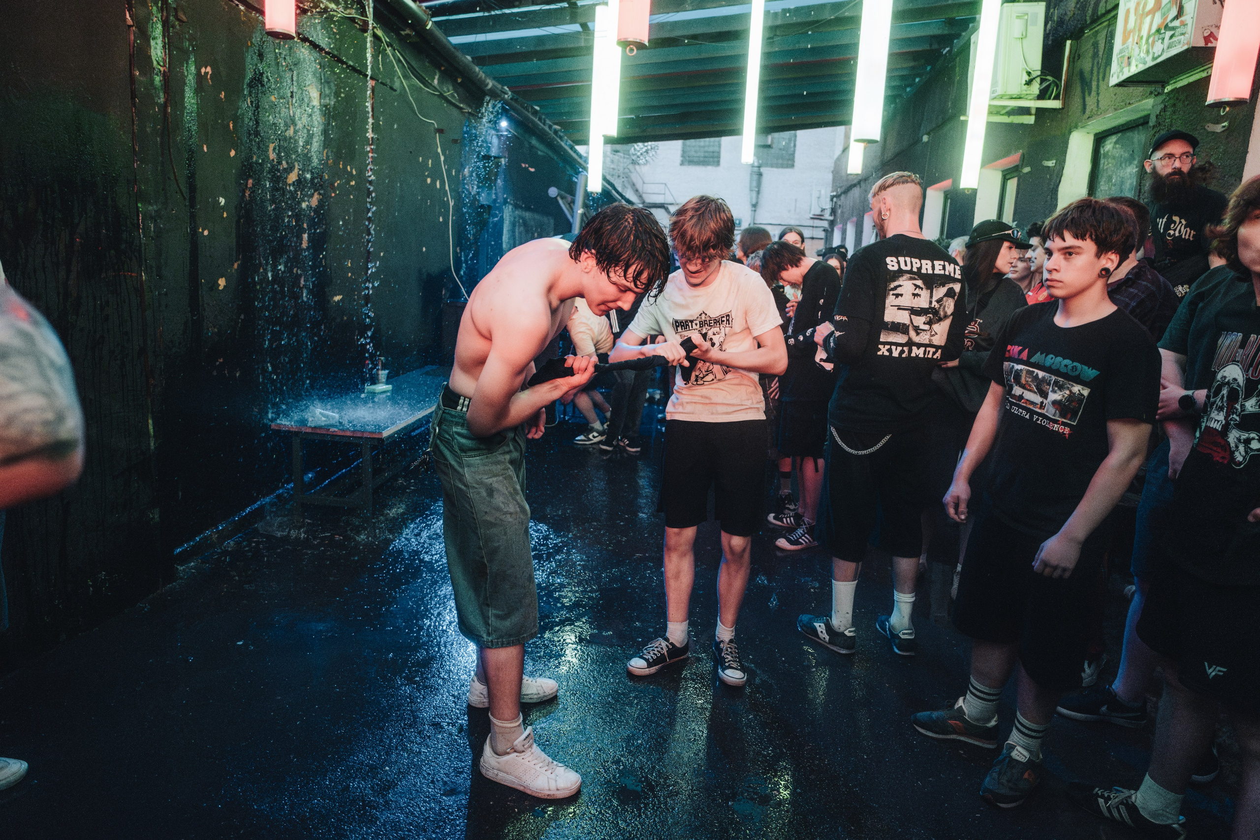 /brainrot/, ://Sign_off, PARTYBREAKER, WLVS 13.06.2026 в Смене. Репортажный фотограф в Москве Legiodot