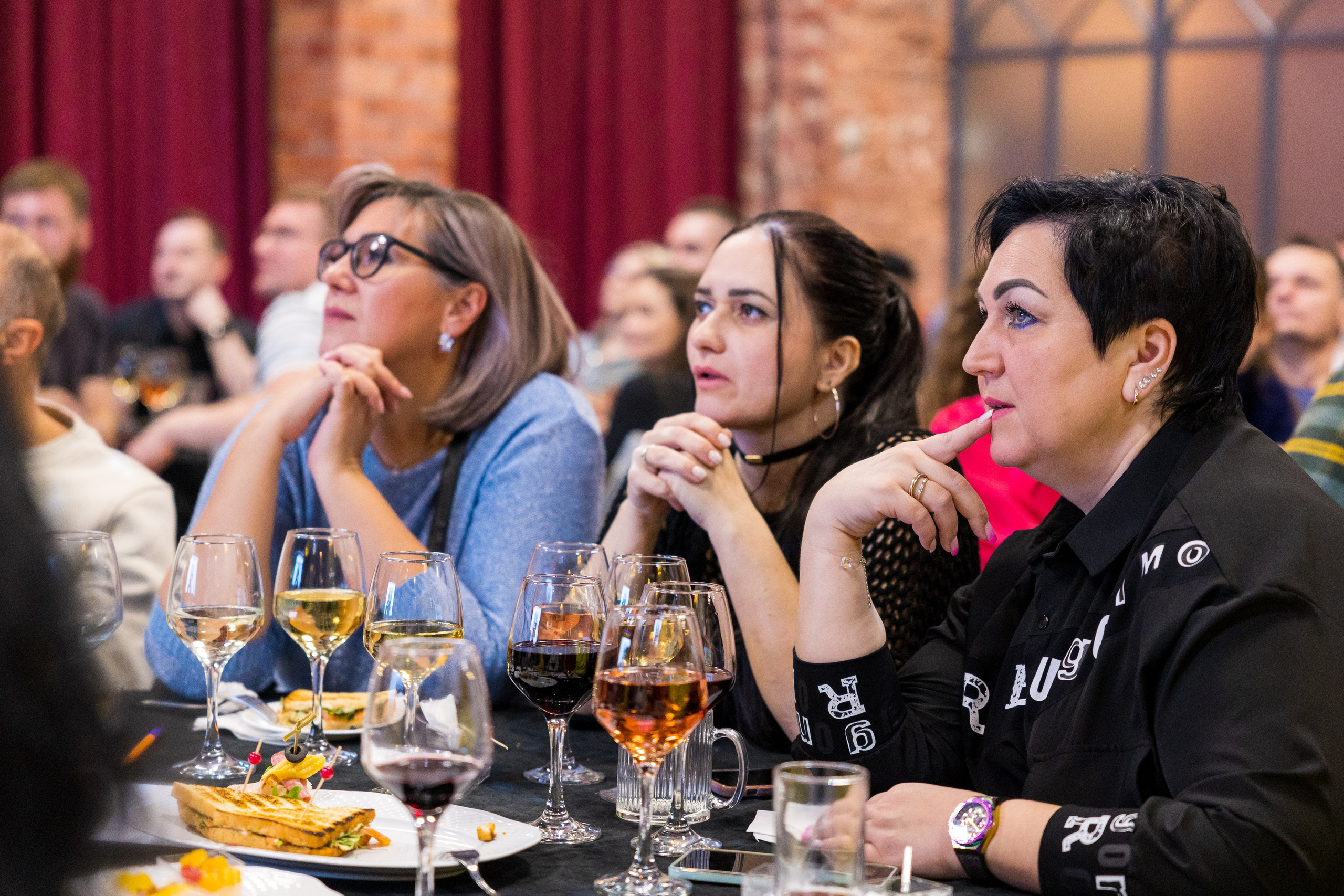 Корпоративный квиз. Репортажный фотограф Санкт-Петербург | Роман Карбышев