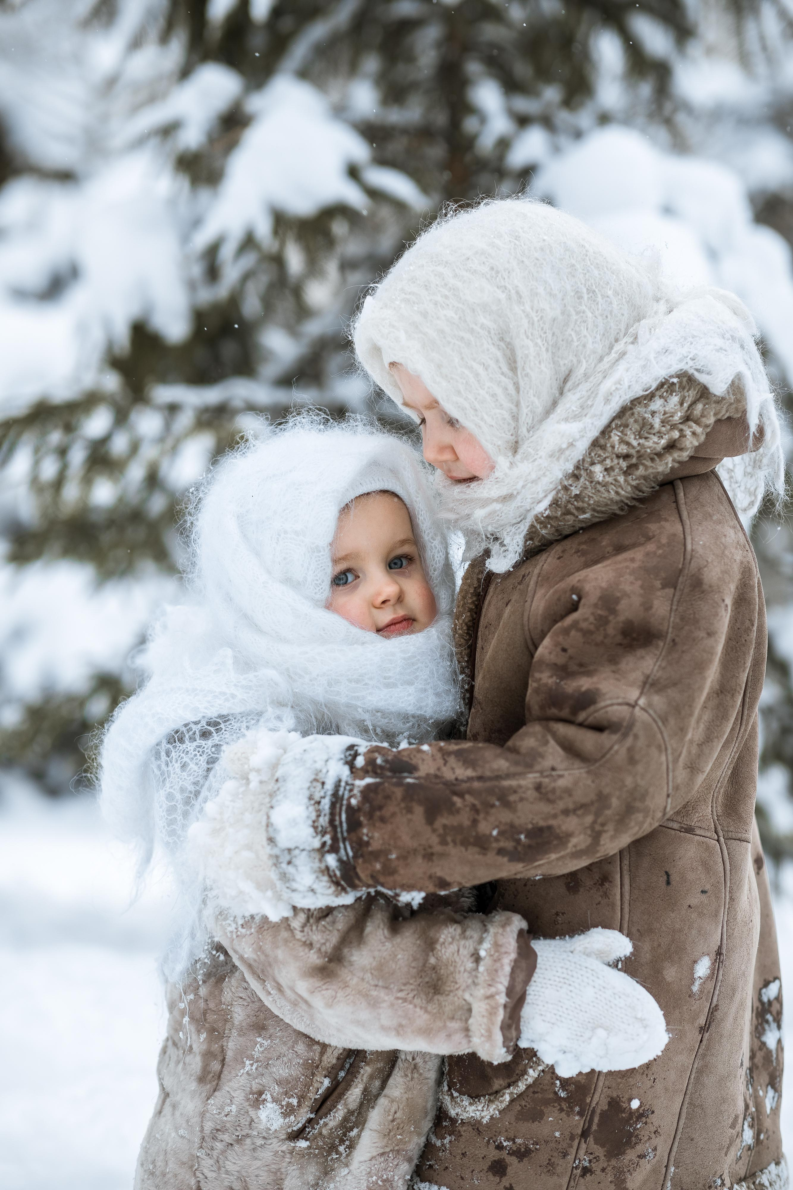Настя и Полина в парке. Женский семейный фотограф Тула Москва Захарова Анна