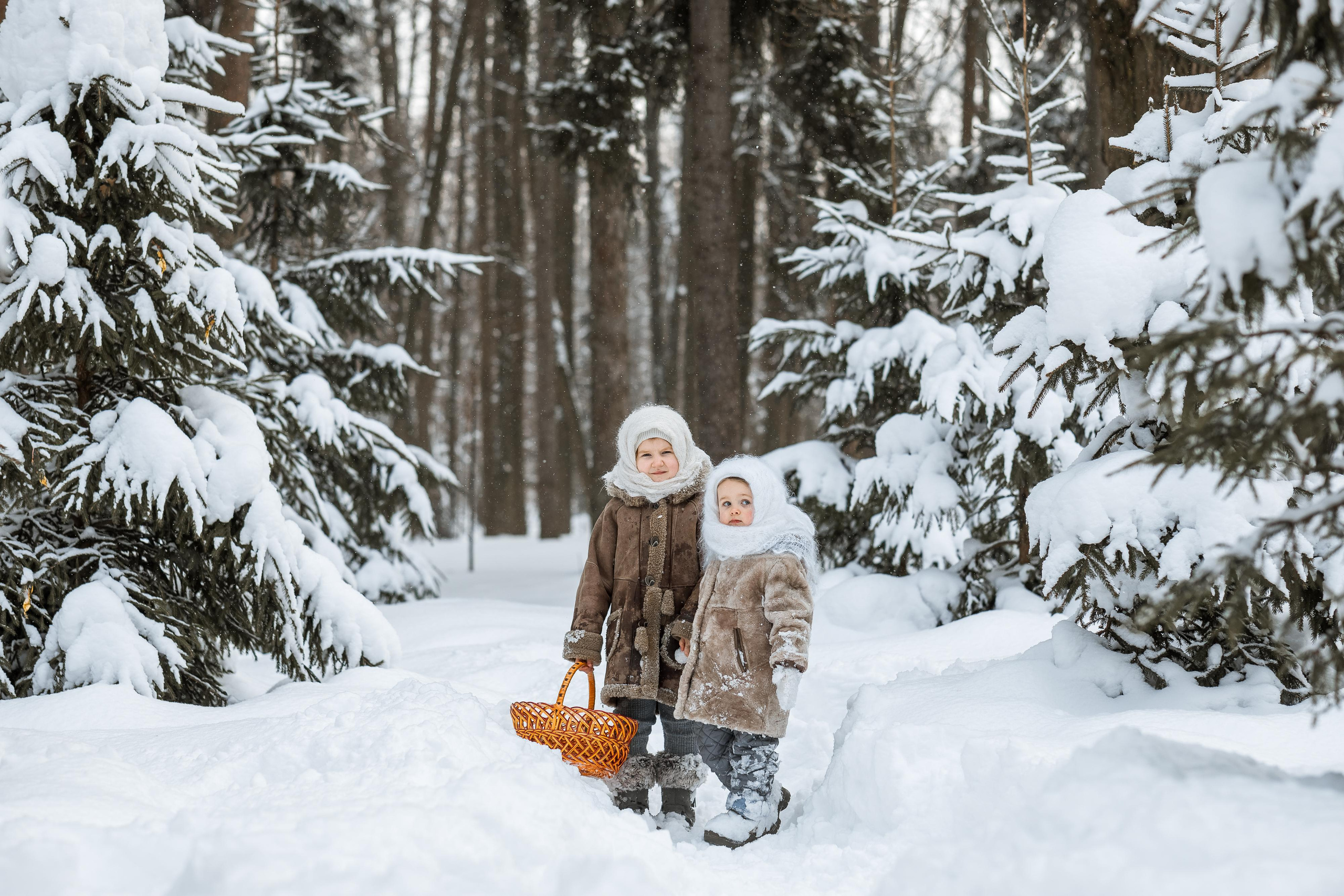 Настя и Полина в парке. Женский семейный фотограф Тула Москва Захарова Анна
