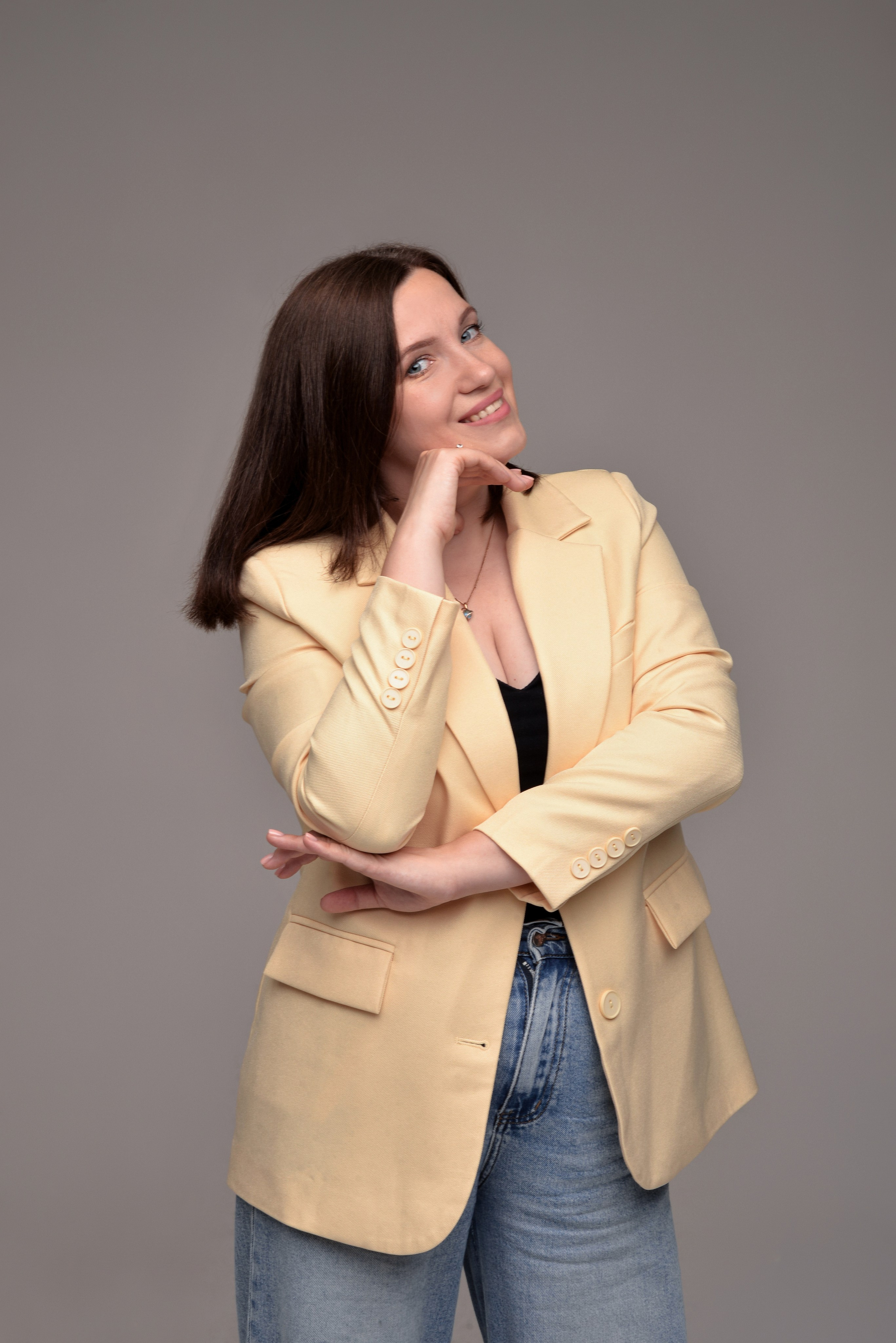 Ольга, контент съемка на циклораме. Семейный и свадебный фотограф Галина Абакумова, фотосессии в Белгороде