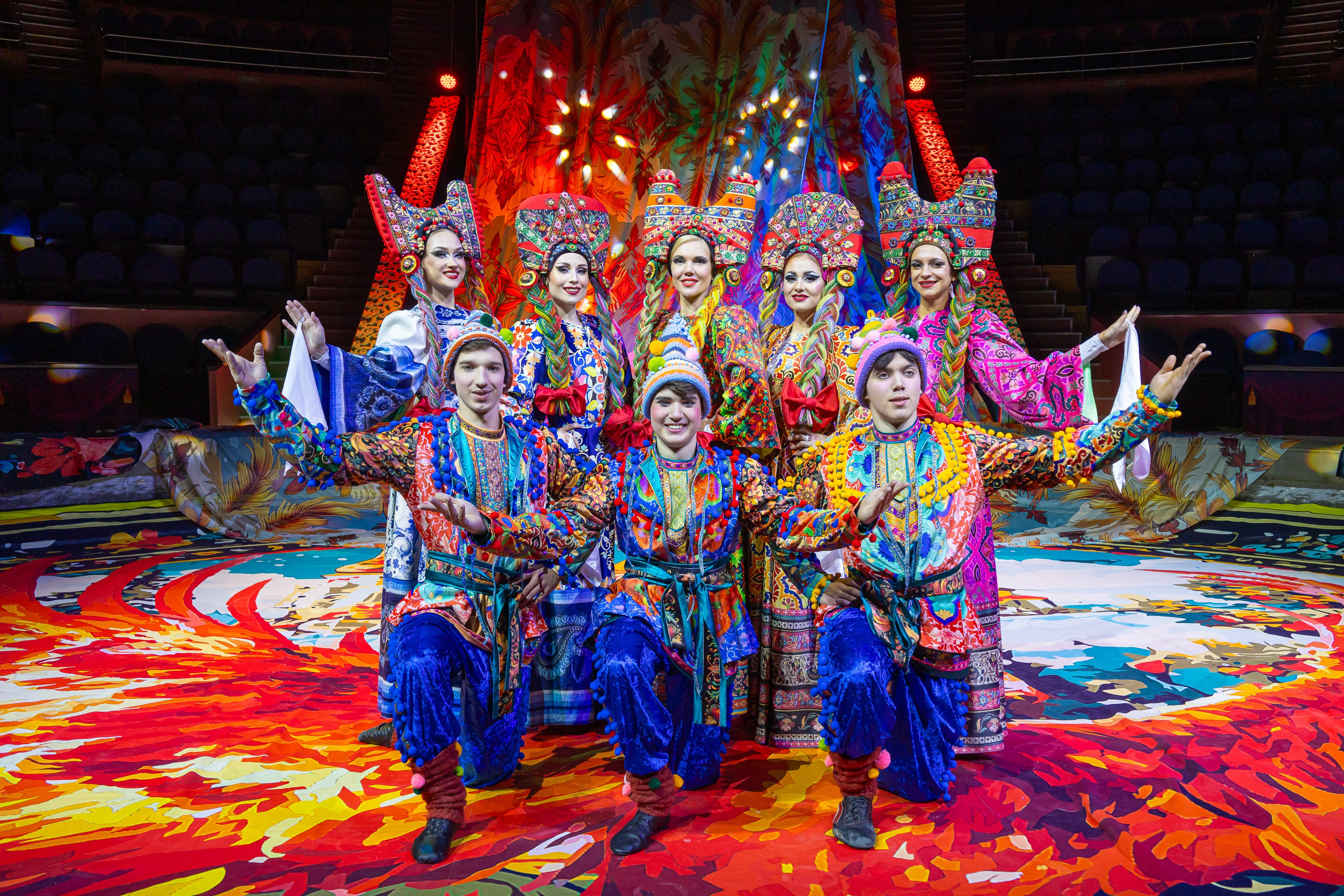 Цирк Жар Птица. Афиша. Семейный и Свадебный фотограф в Сочи