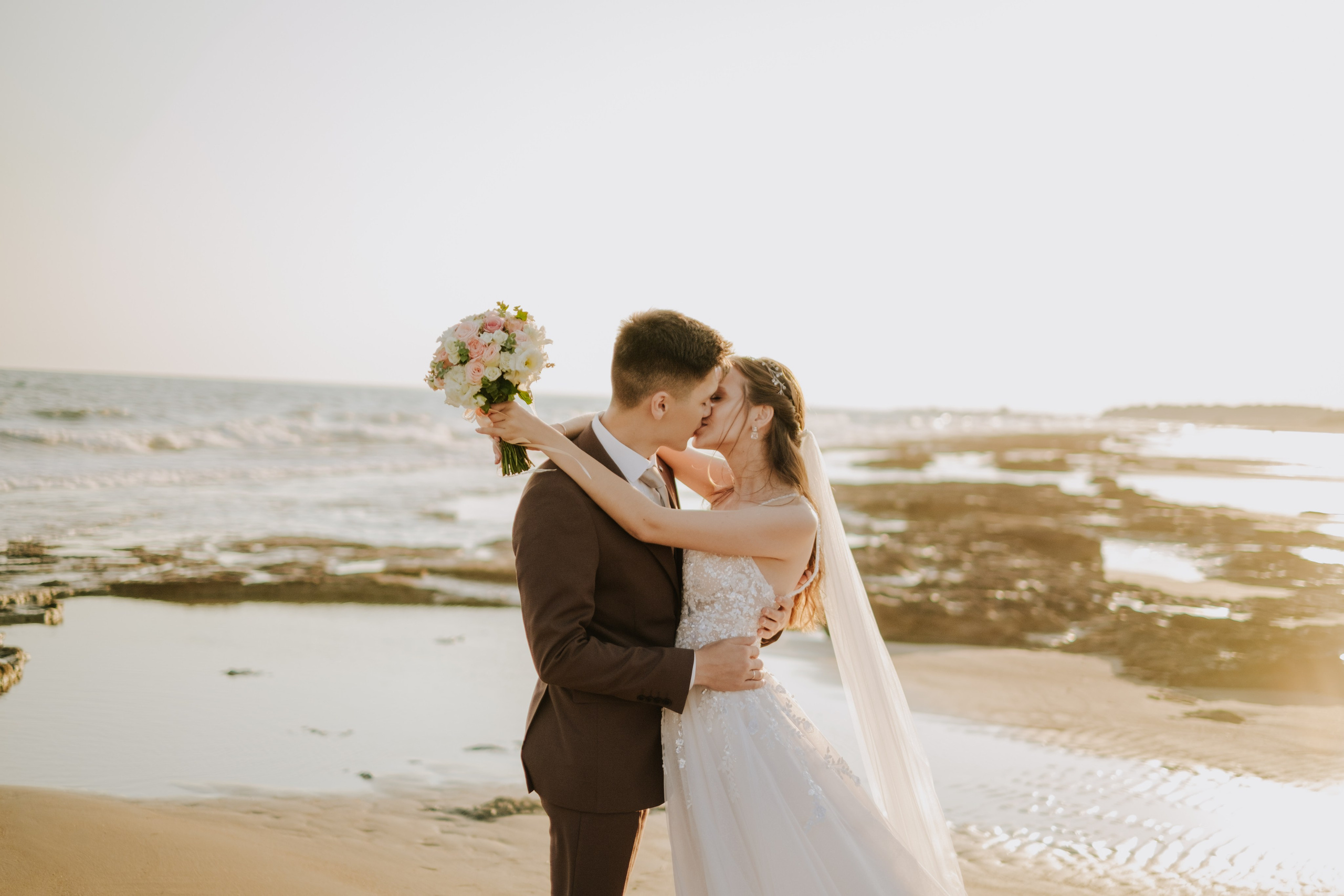 История Элины и Амира