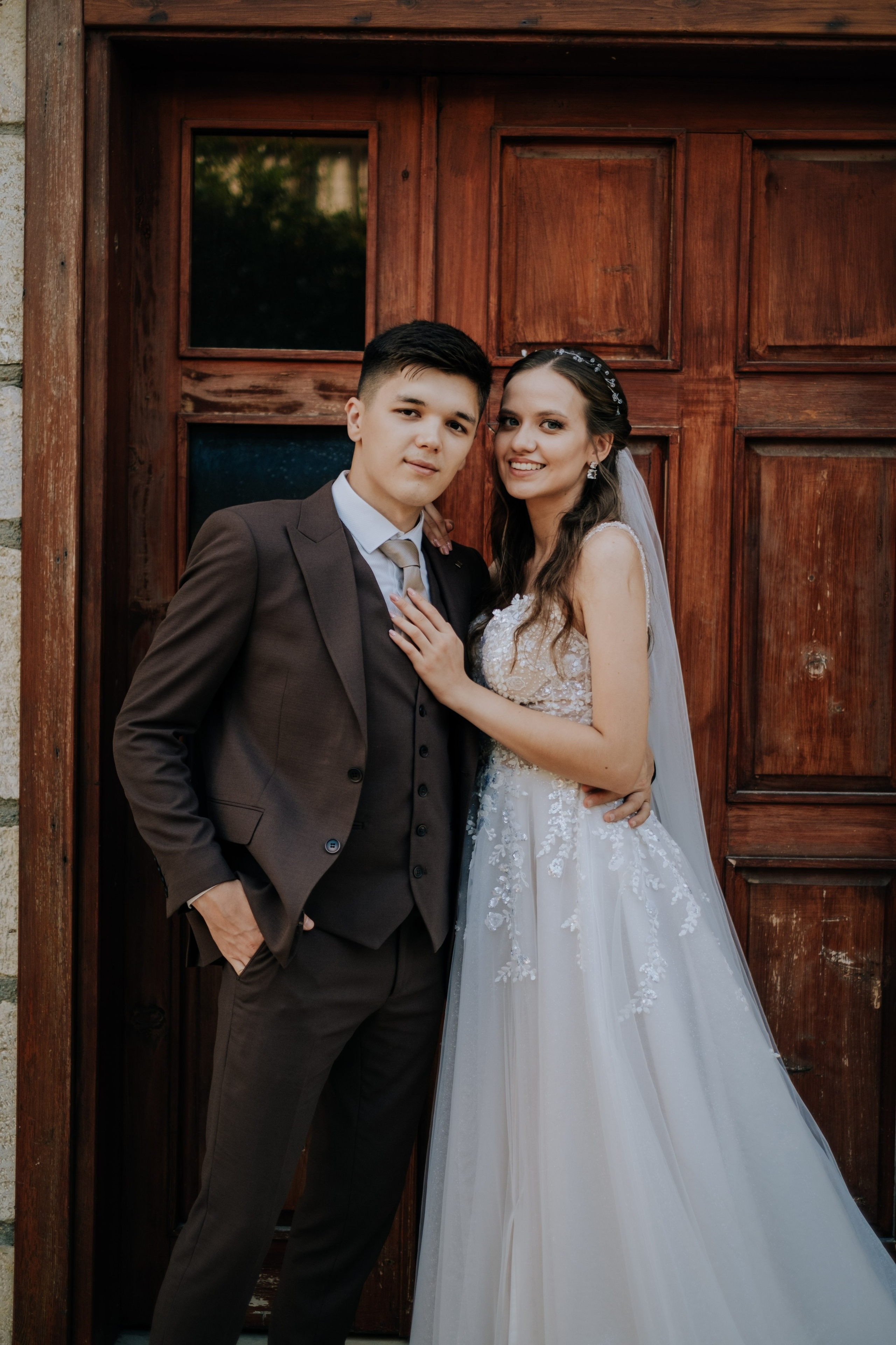 История Элины и Амира