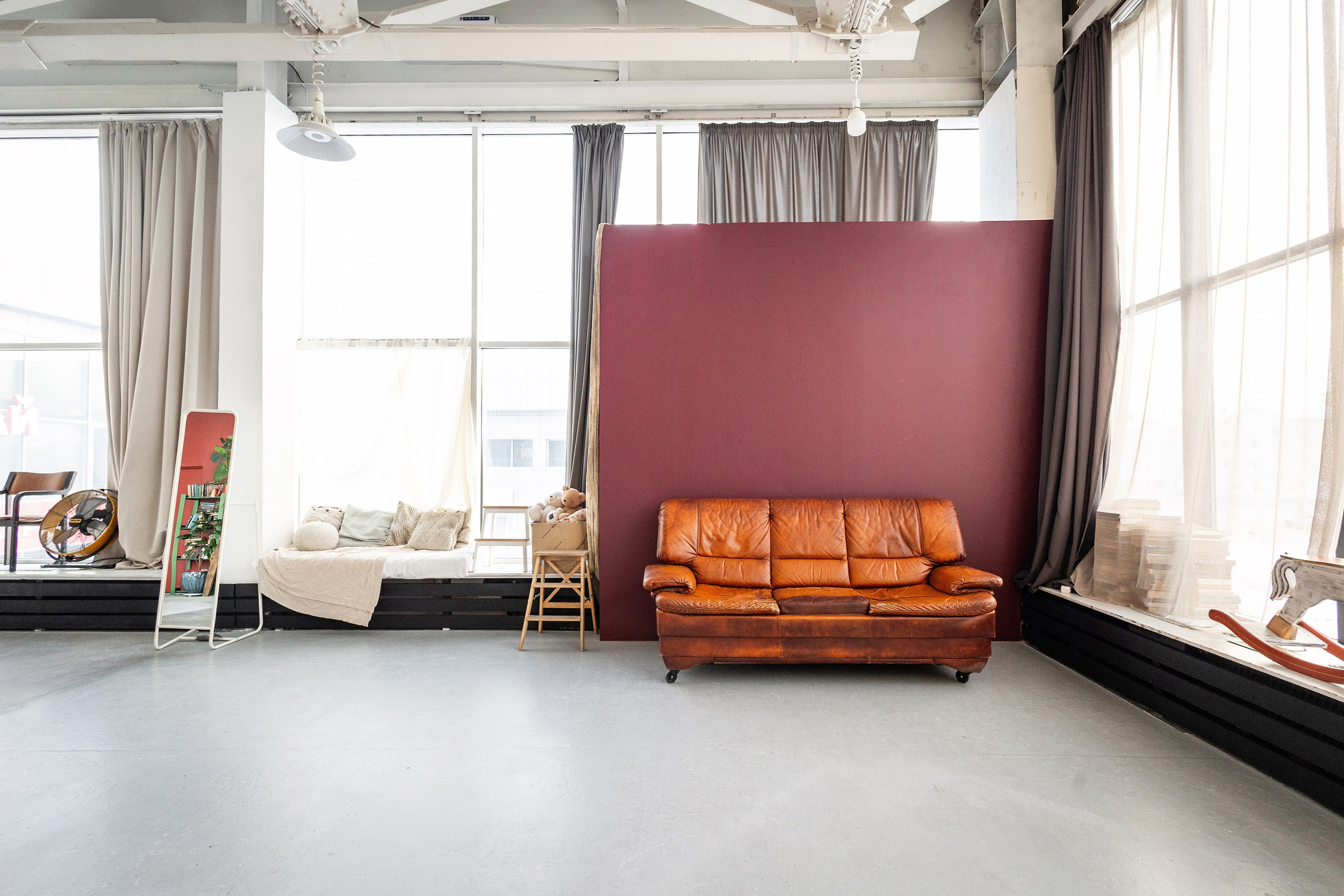 Фотостудия Питер в Сургуте для семейных и индивидуальных фотосессий