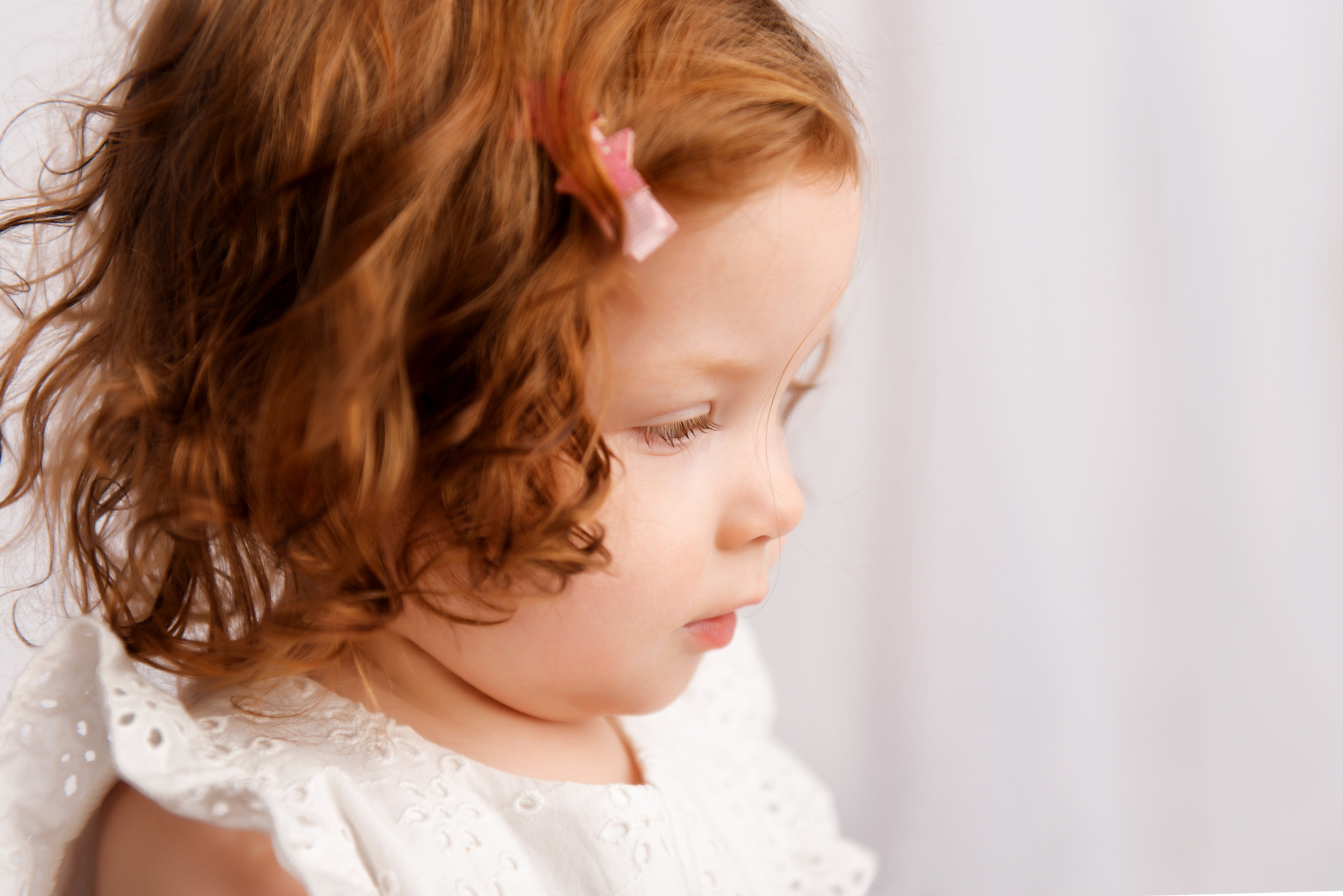 Съёмка с цветами Весенний проект. Детский фотограф в Долгопрудном и Москве