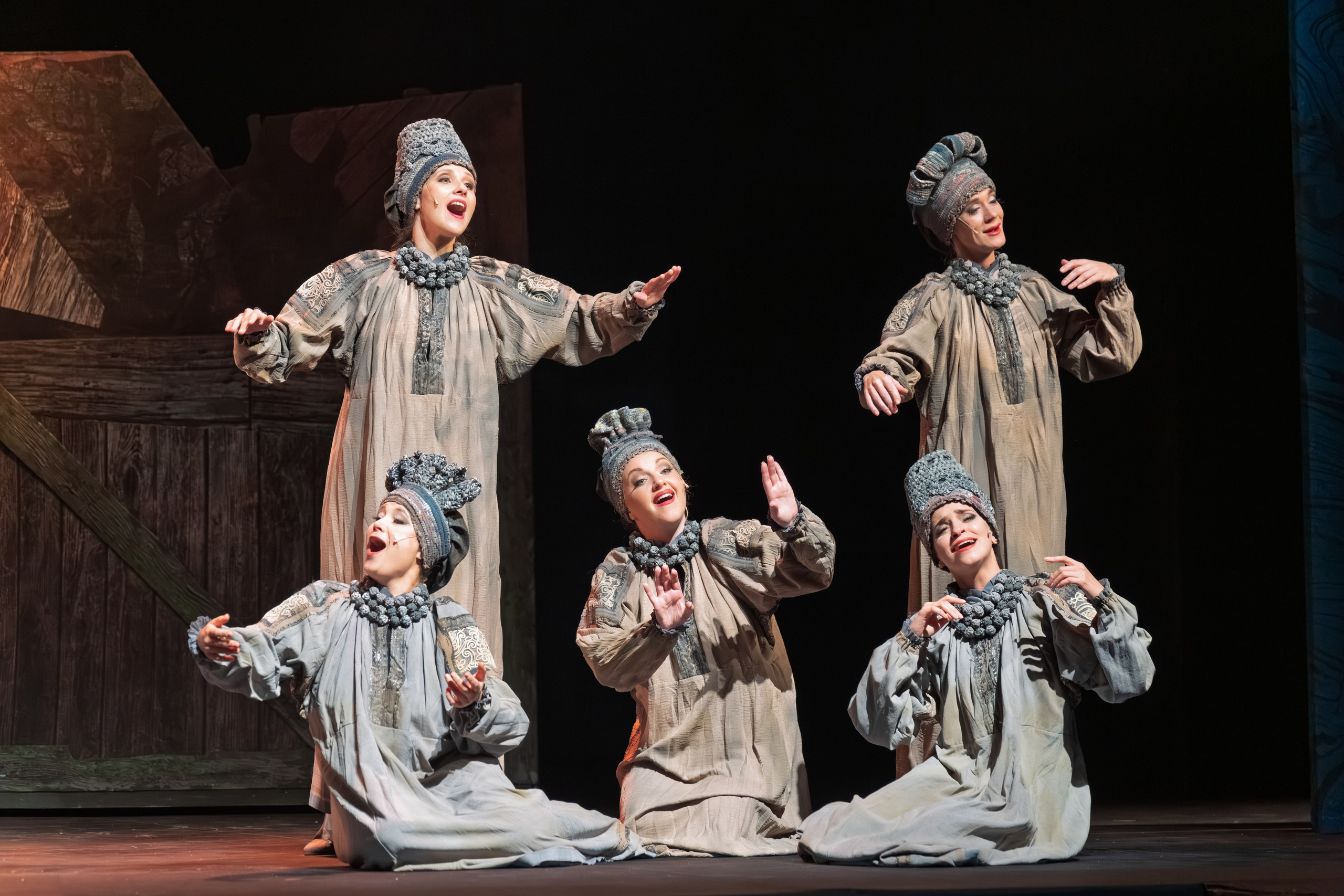 Театр Терезы Дуровой: Малахитовая Шкатулка. Сайт фотографа Сергея Абрамова