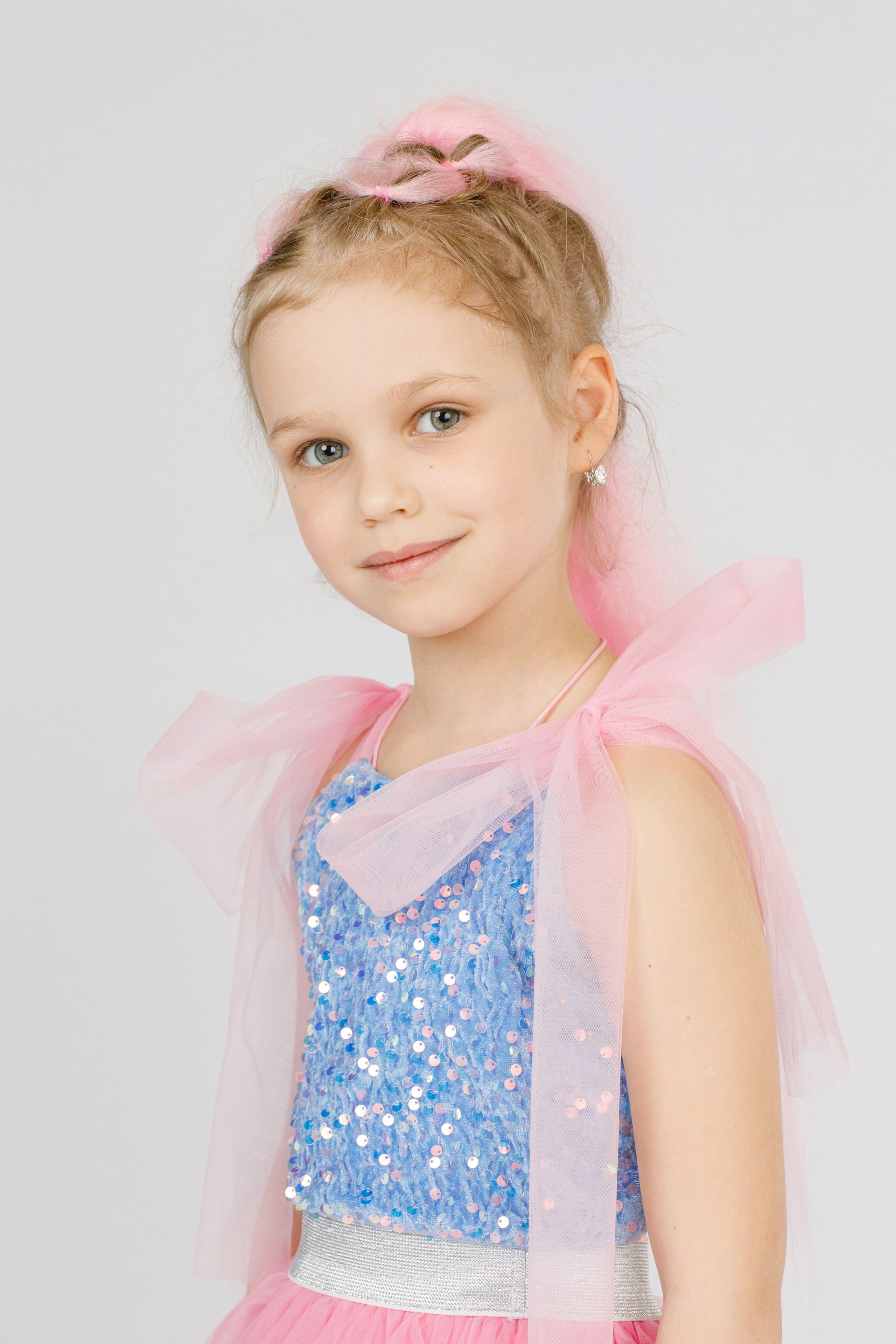 ПОРТРЕТЫ. Выпускные альбомы в Москве FOTOVMESTE